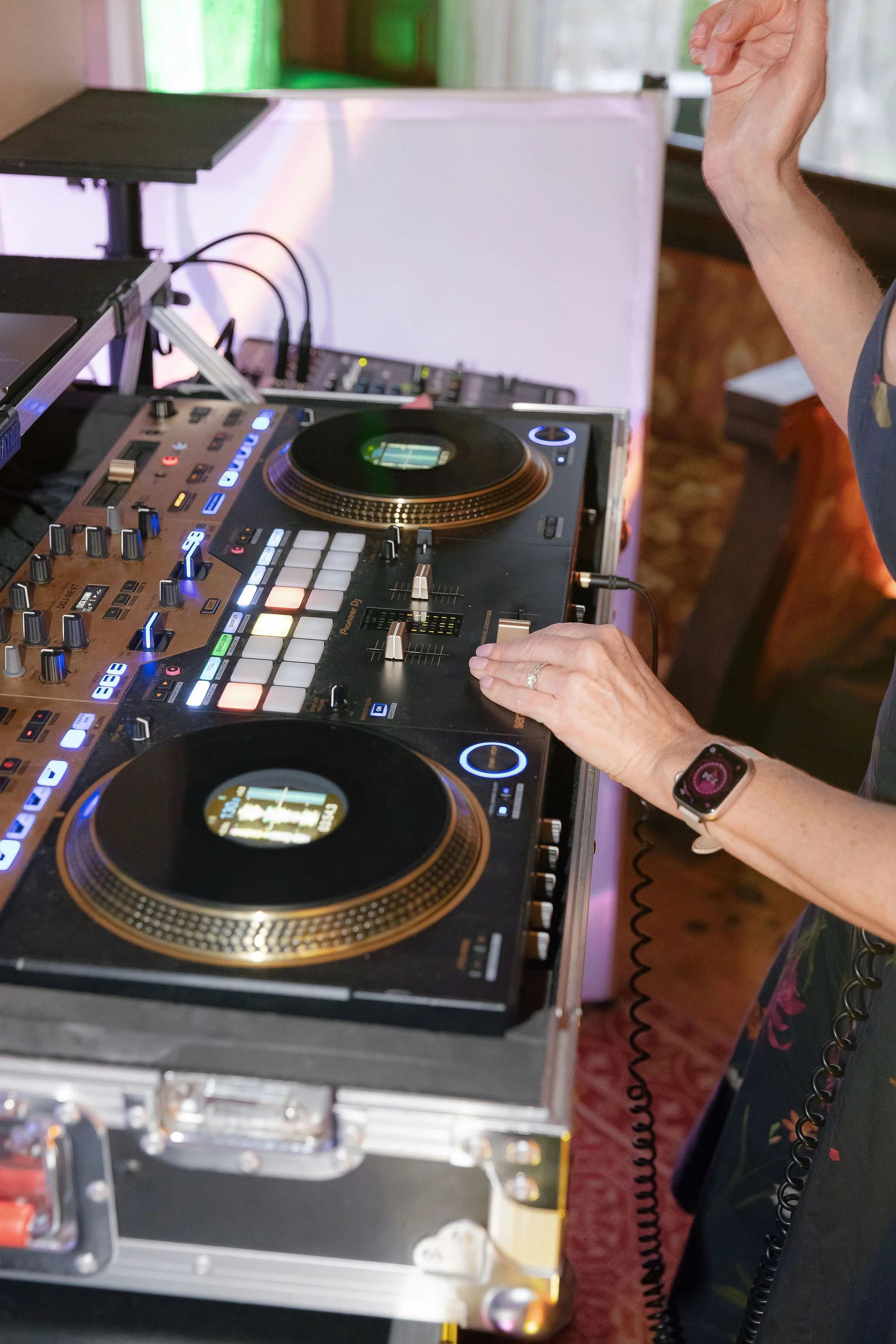 Gold Country Entertainment Signature DJ2.jpg