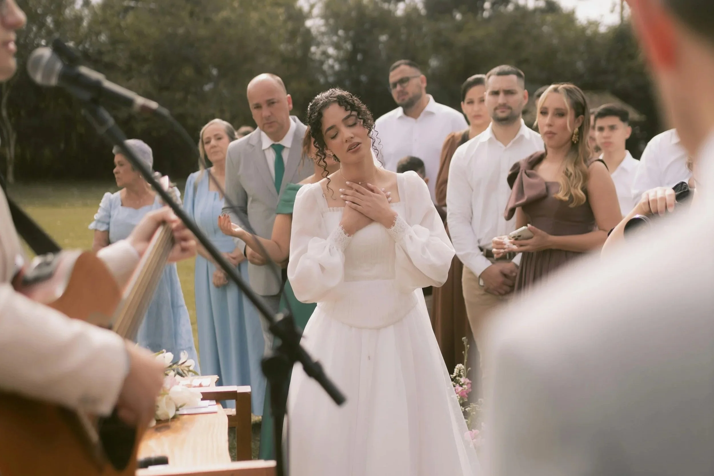 live jazz band for wedding ceremony musicians emotional moment
