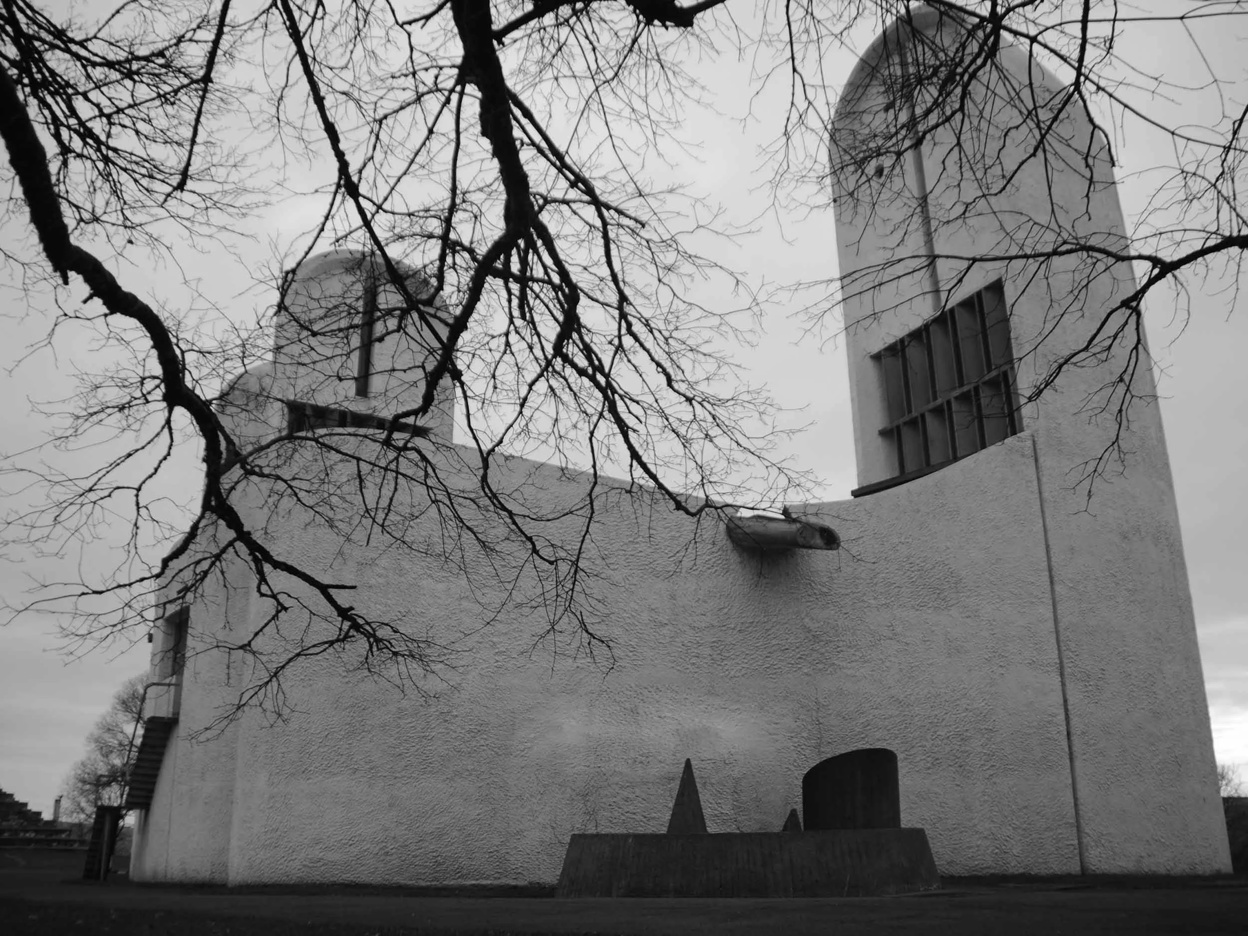 ronchamp_corbu.jpg