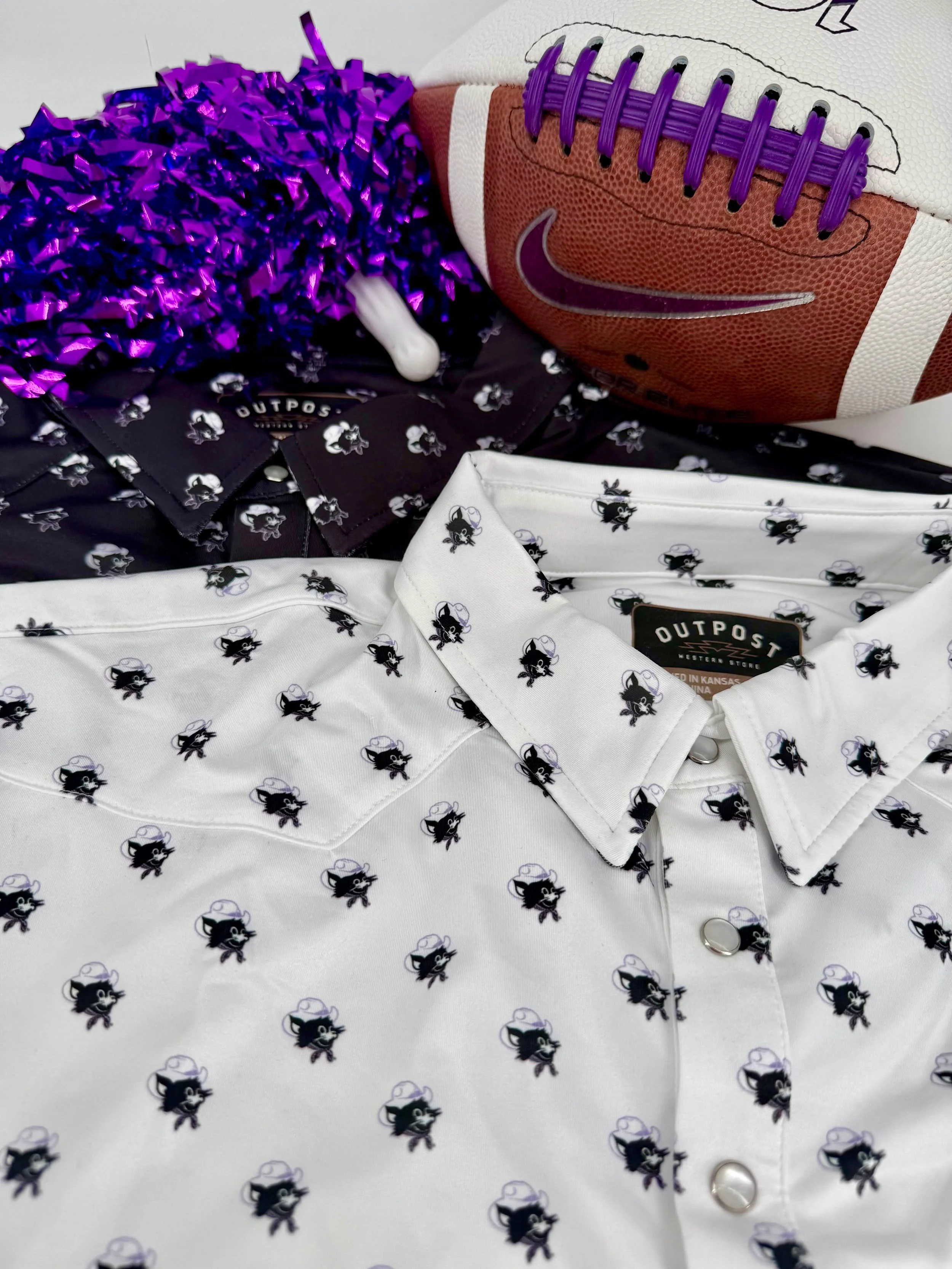 The seasons are shifting and class is officially back in session. But if your team or campus store is still missing the best gear send them out way.

Upgrade your corporate outfitting or student store lineup with custom performance gear that effortle