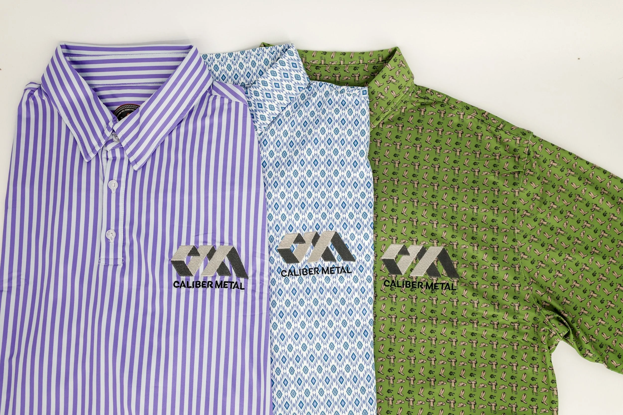 Custom apparel isn&rsquo;t just a shirt. It&rsquo;s your brand showing up everywhere you do. 👉

Swipe for 4 ways companies are putting their name to work.

Polos, Outdoor Performance Shirts, Outerwear, and so much more.

Made for you. Made for your 