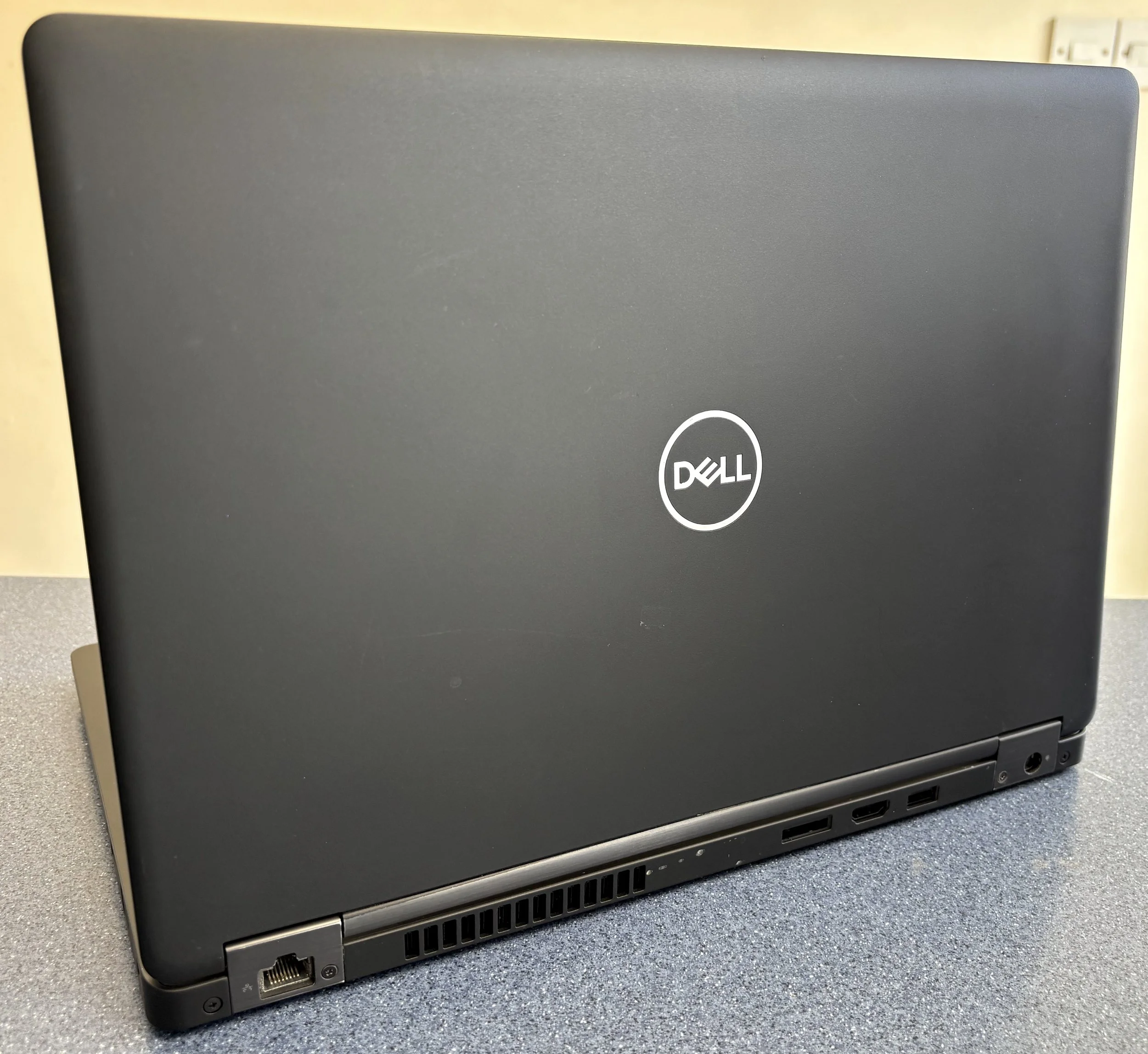 Dell5490-2.jpg