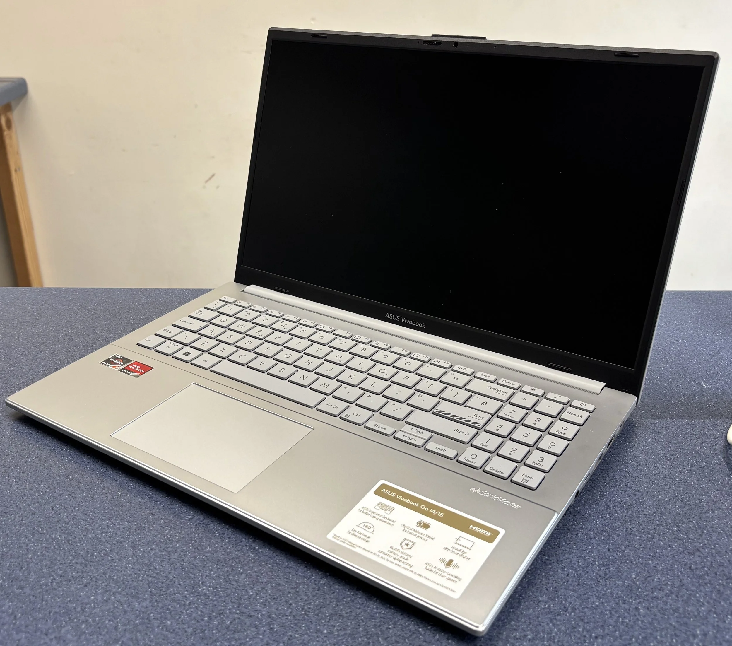 AsusGo15-2.jpg