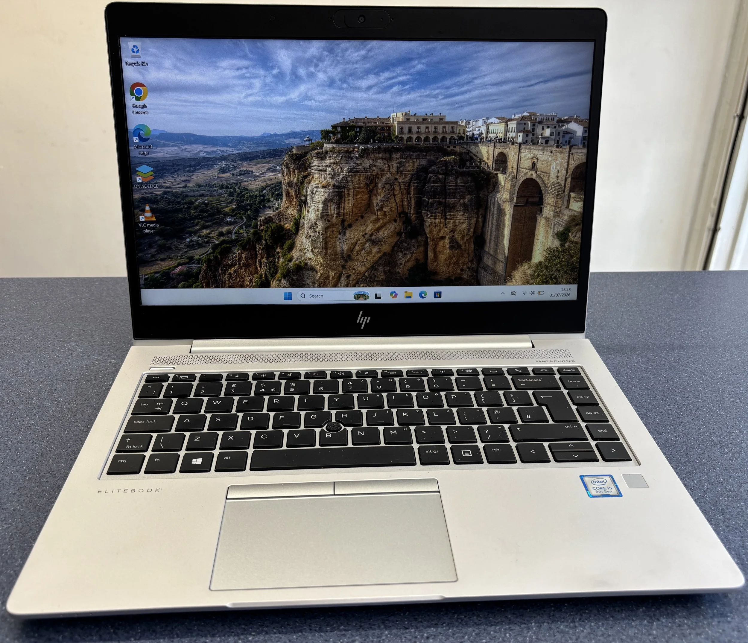 HP-EL840-G5-2.jpg
