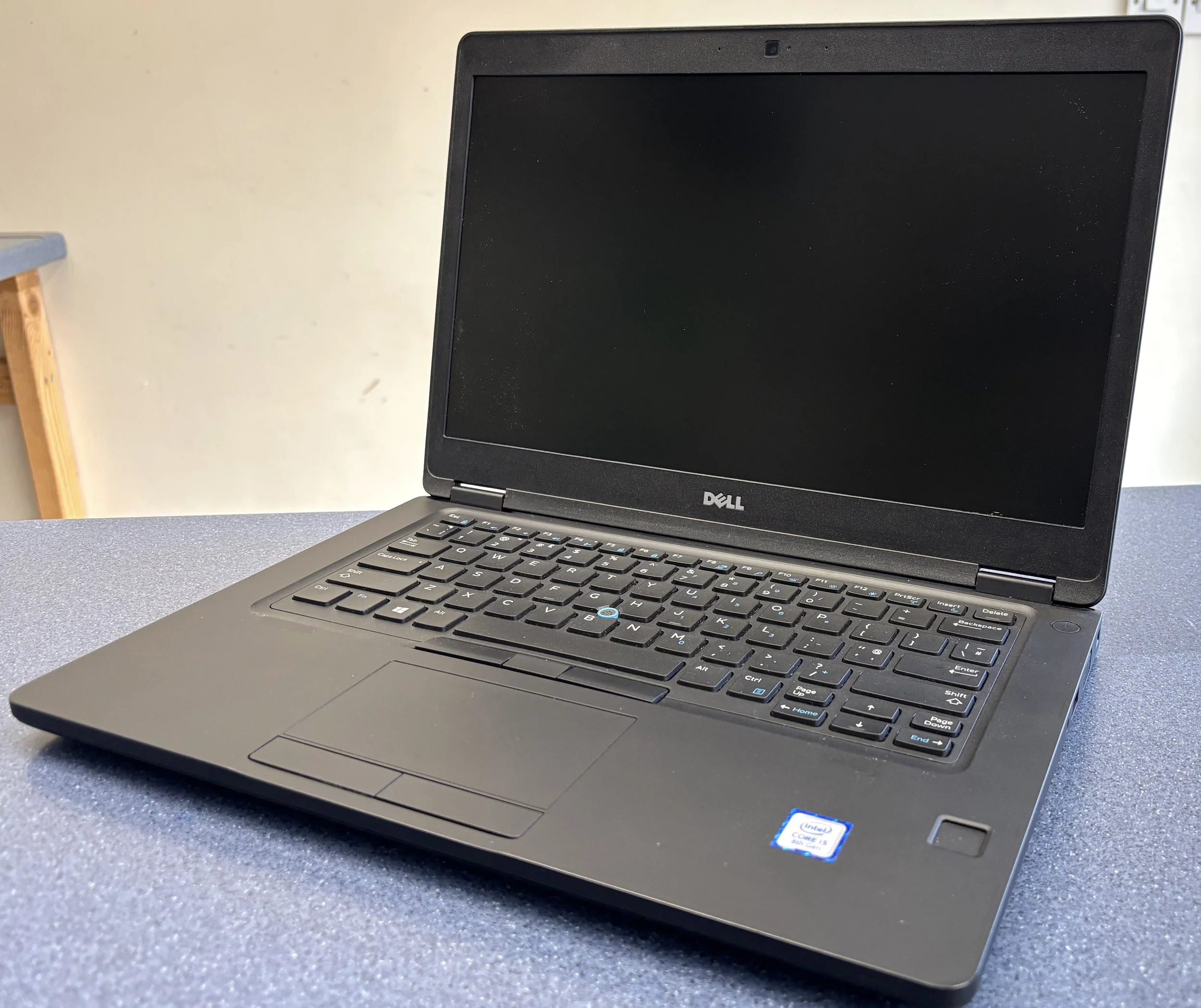 Dell5490-1.jpg