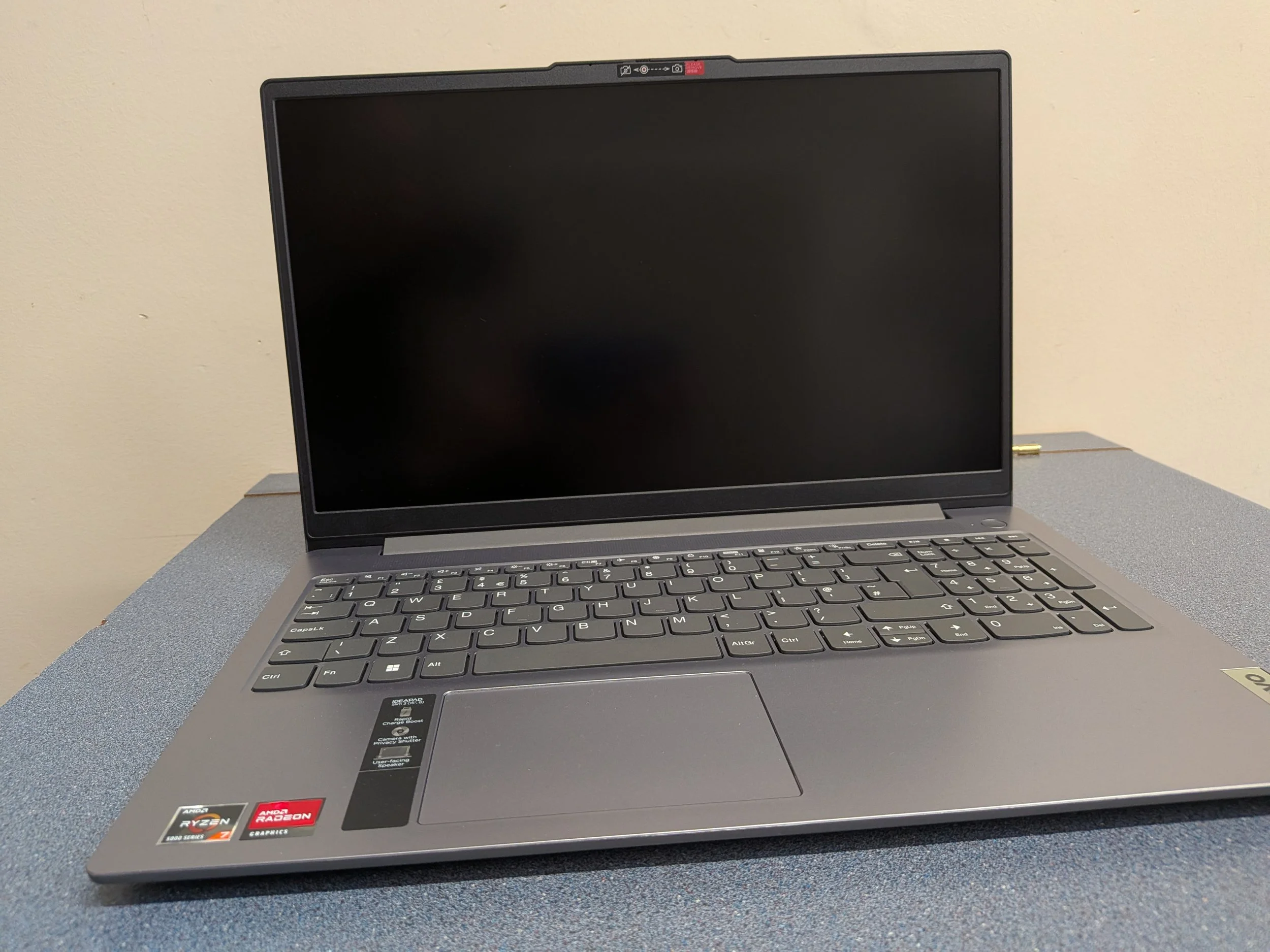 Lenovo IdeaPad Slim 3
