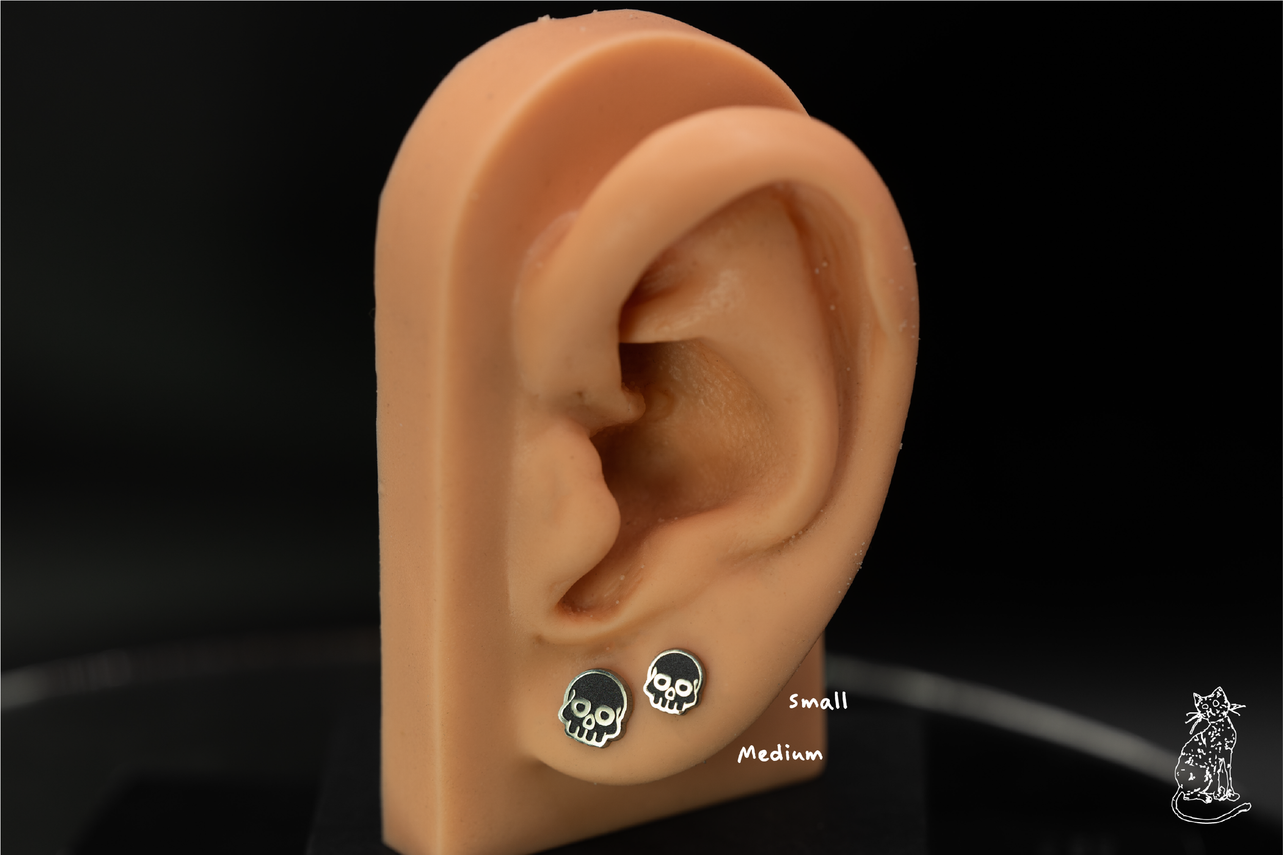skull small medium on ear.png