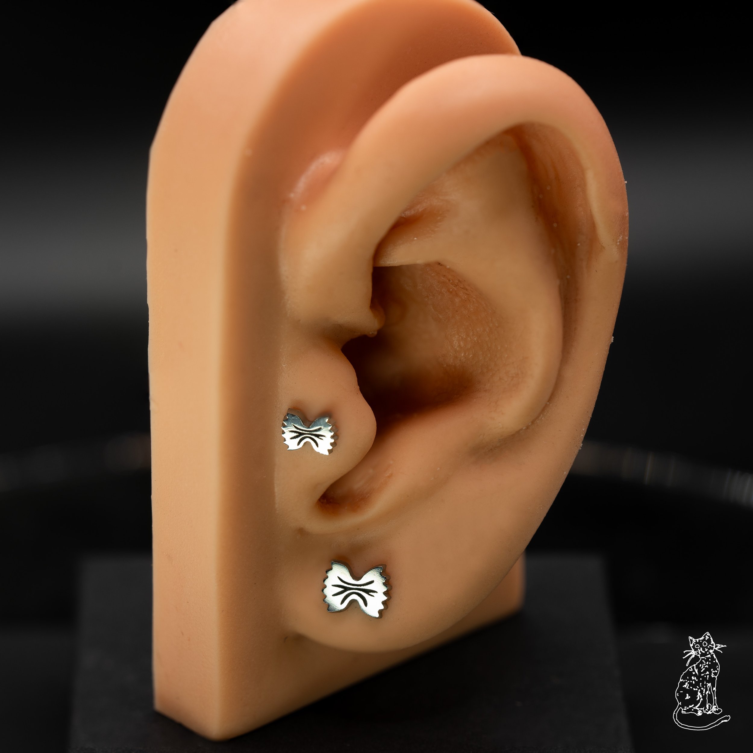 Fafalle V2 on ear_.jpg