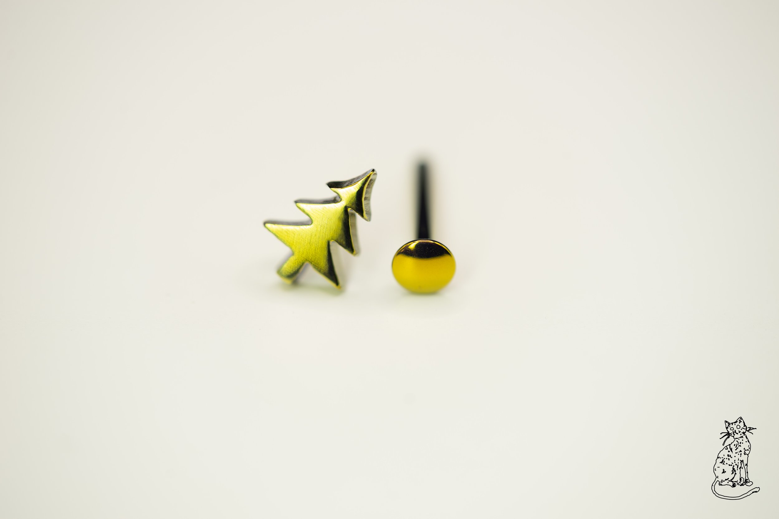 Pine Tree Gold 65V.jpg