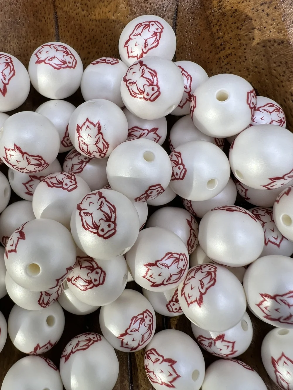 16mm Exclusive Razorbacks Bubblegum Bead — The Tumbleristas