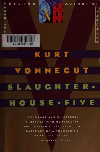 Book cover: Slaughterhouse-Five: A Novel (Modern Library 100 Best Novels) by Kurt Vonnegut