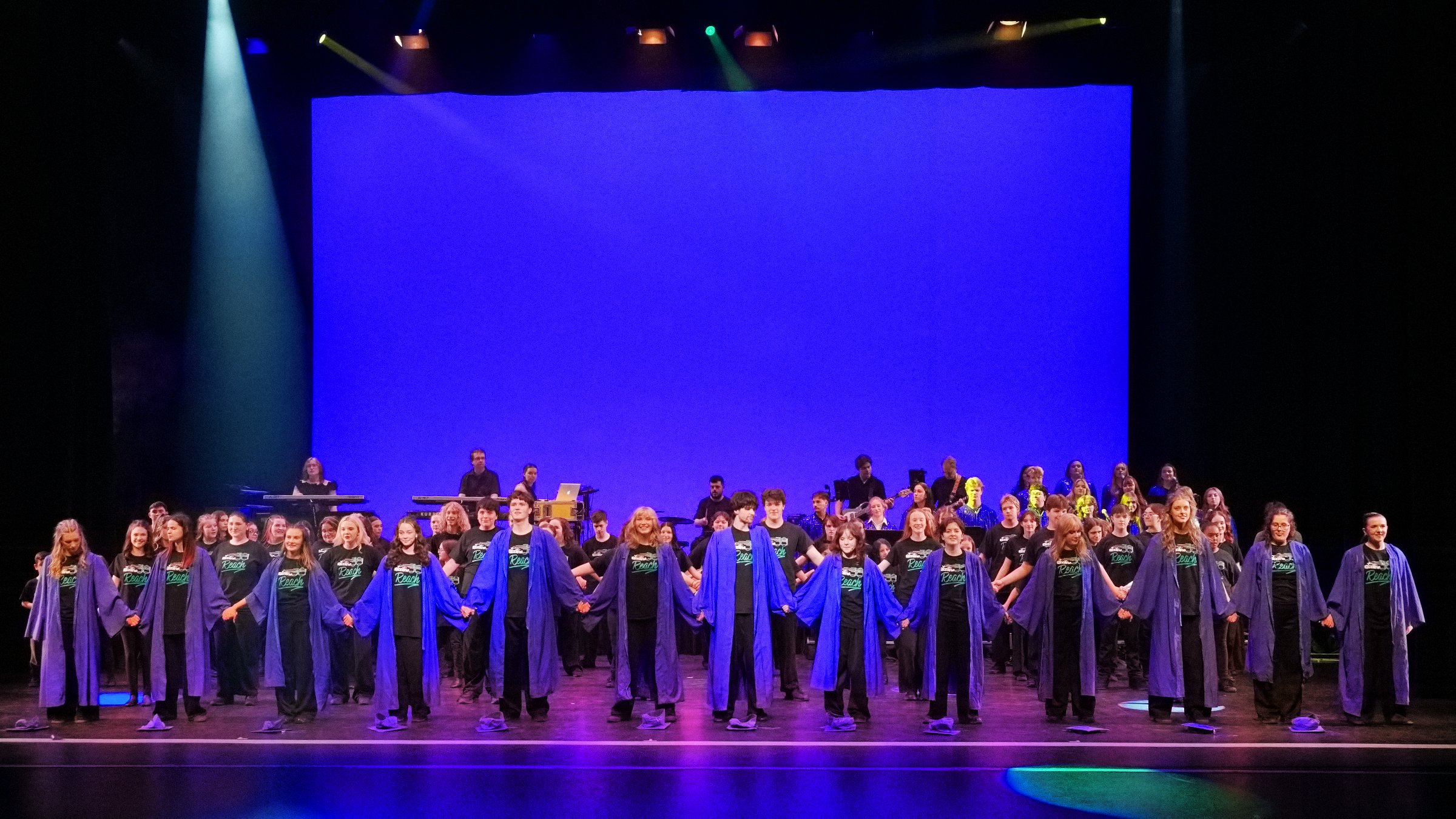 Wide Group Shot # (103).JPG
