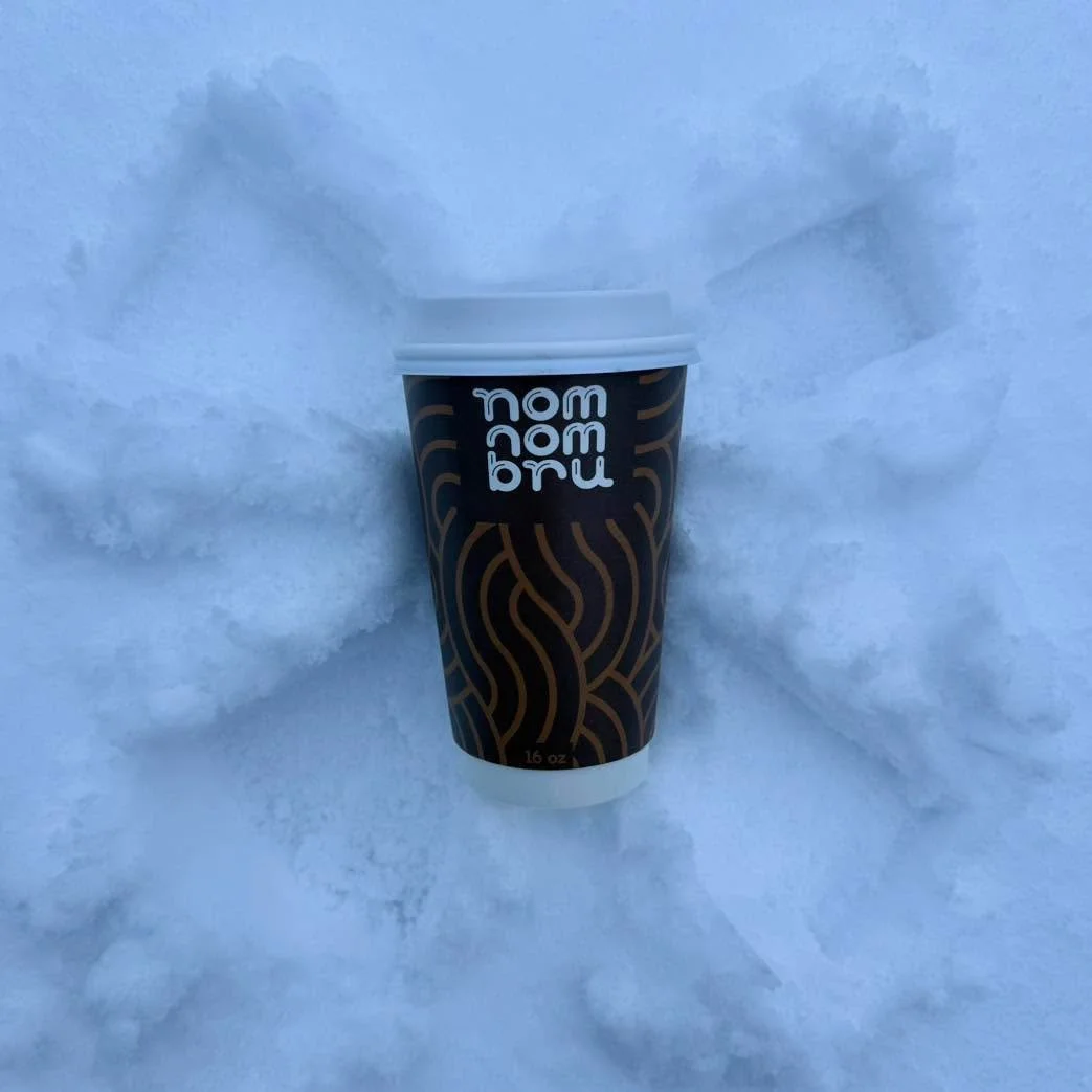 If you shoveled before coffee&hellip; this one&rsquo;s for you&hellip; 👀😇
#snowday #caffeinefirst #morningmood