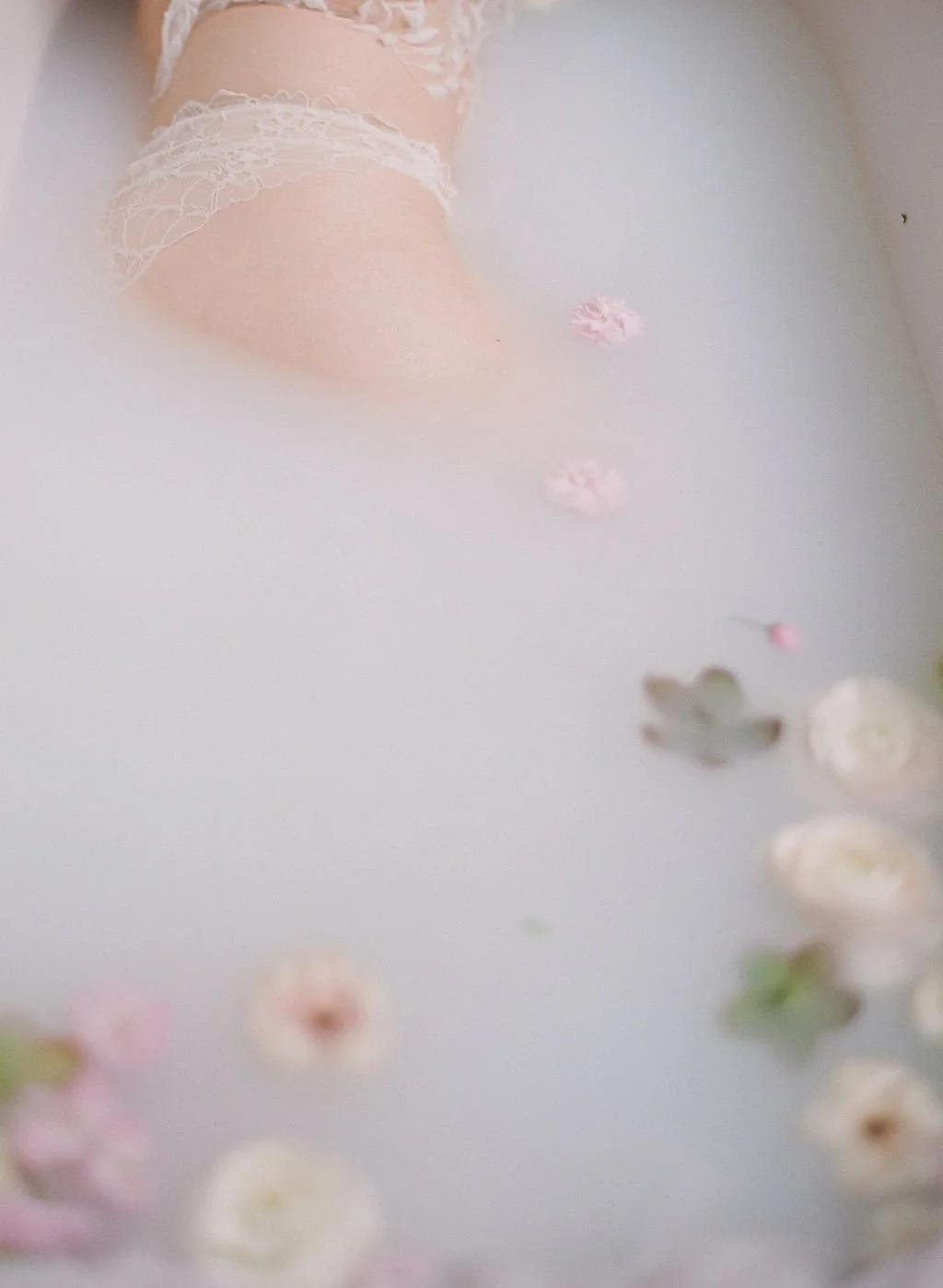 boudoir-bath-celinechhuon-141.jpg