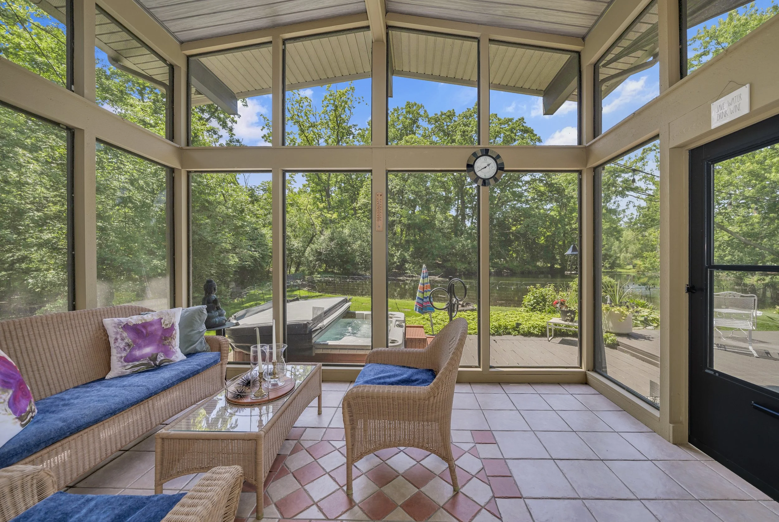30239-hickory-ln-franklin-mi-united-states_81.jpg