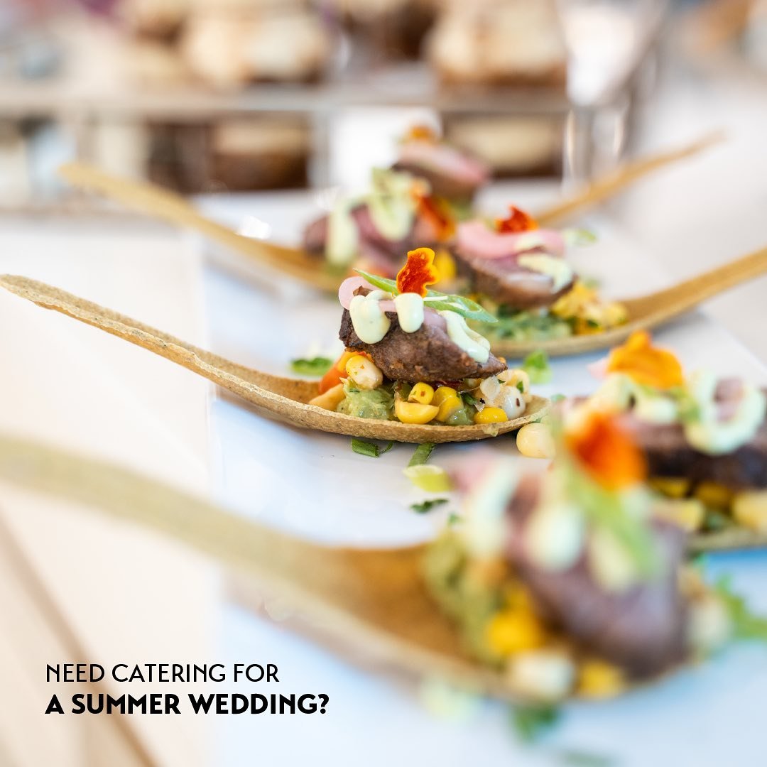 Summer weddings call for sensational food! Trust us to cater your big day with style and flavor. From BBQ buffets to elegant spreads, we&rsquo;ve got everything you need for a celebration to remember. 

#SouthernCadence #FineDiningHouston #MeetTheChe