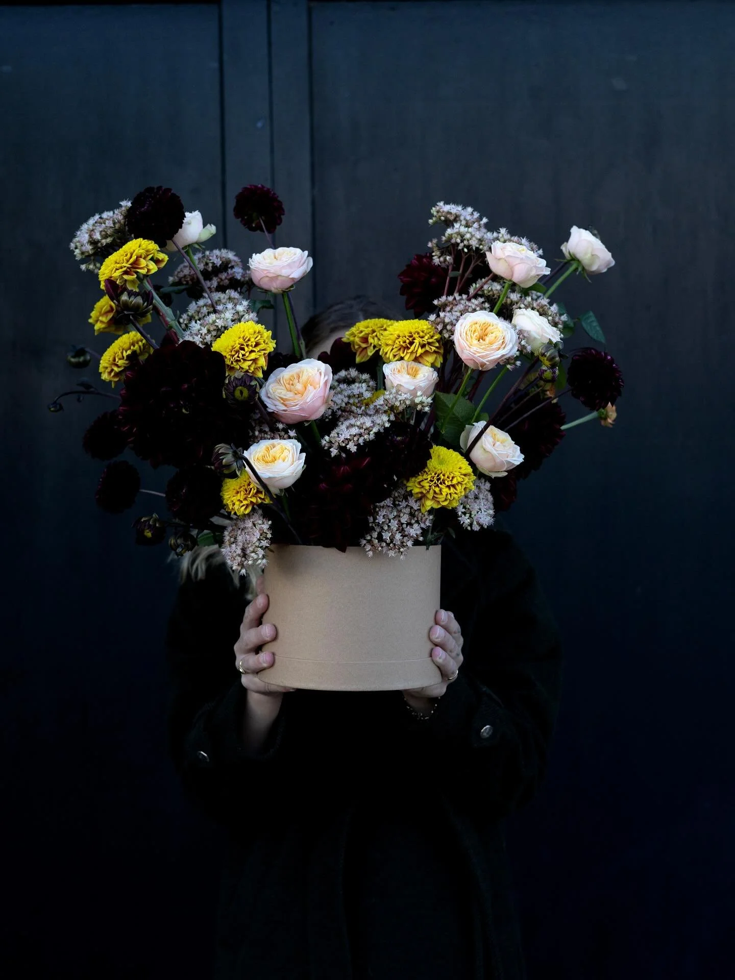 Treat her this October with our autumnal flower box arrangement, now available to order on our website! (Link in bio) 🍂

#autumnflowers #autumnal #norfolkflorist
