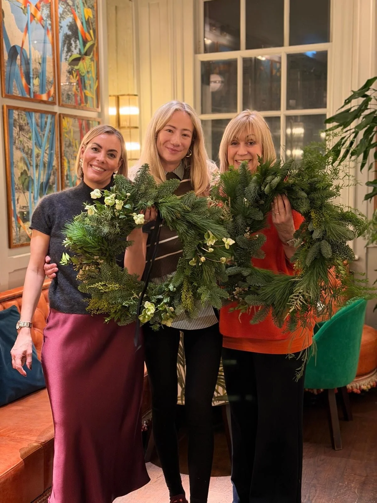Amazing evening hosting a Christmas workshop at @the_ivy_collection this week and met some lovely faces ✨

Thank you @misslindsay_clifton for having us!

#christmas #workshop #florist #norfolkbusiness #norfolkflorist