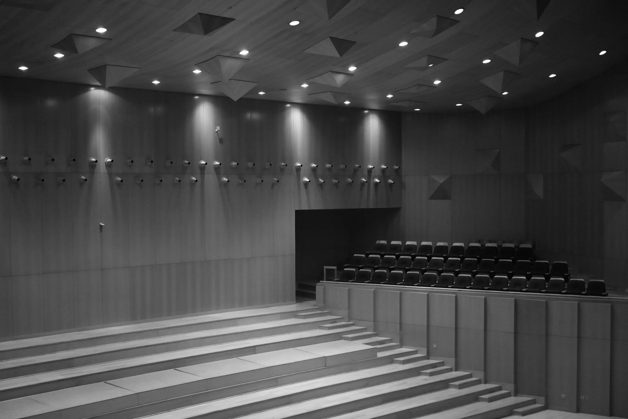 Architectural & Interior photography by Tremayne Ward-Smith.