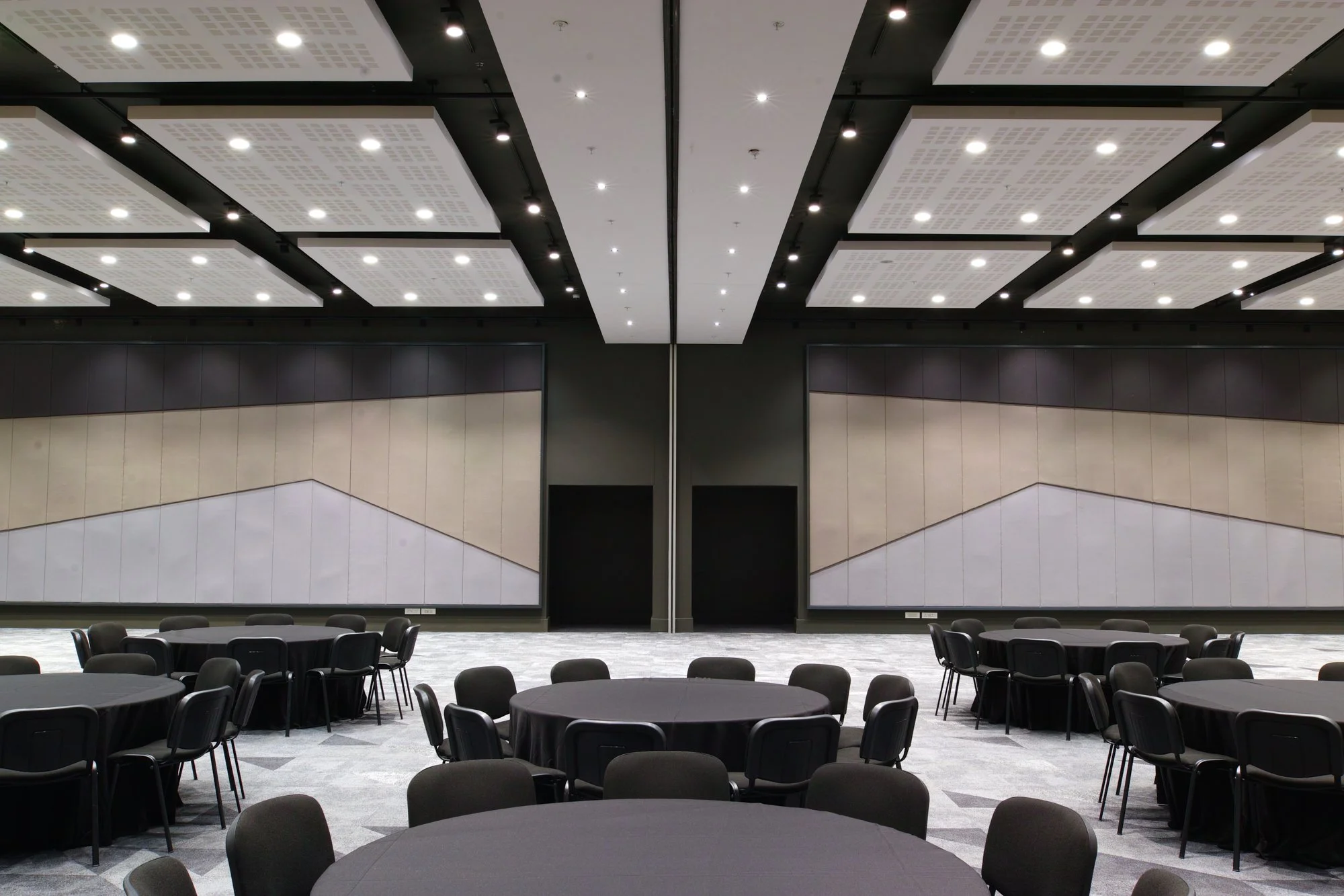 Architectural & Interior photography by Tremayne Ward-Smith.