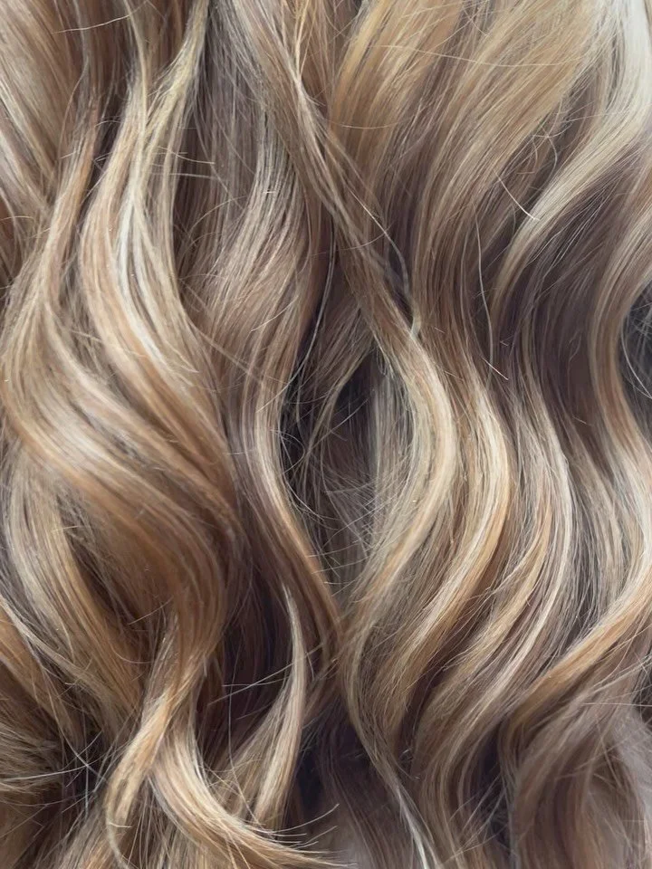 Blonde era officially activated 💛🔥

&mdash; we&rsquo;re beyond OBSESSED with this blonde magic 😍✨
Golden tones, soft waves, and all the dreamy vibes 💁&zwj;♀️
#HairGoals #blonde #BlondeObsessed #MainCharacterEnergy #autumnhair