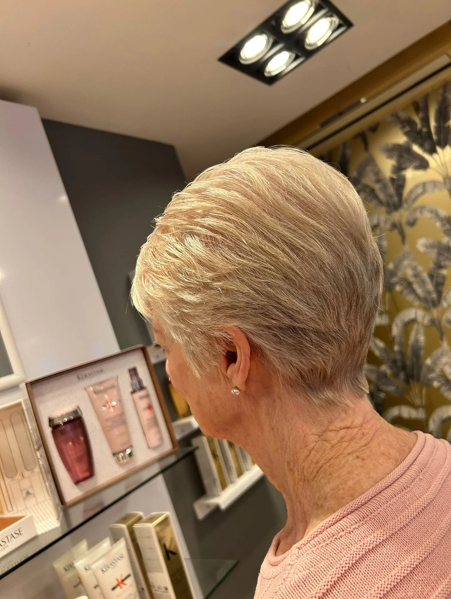 ✨ Fresh, chic, and timeless! 💇&zwj;♀️ This short layered cut adds softness, volume, and elegance &mdash; perfect for effortless everyday style, cut done by Sam💖 #FreshCut #ShortHairStyle #SilverBeauty #ChicAndClassy #HairGoals #SalonVibes #Timeless