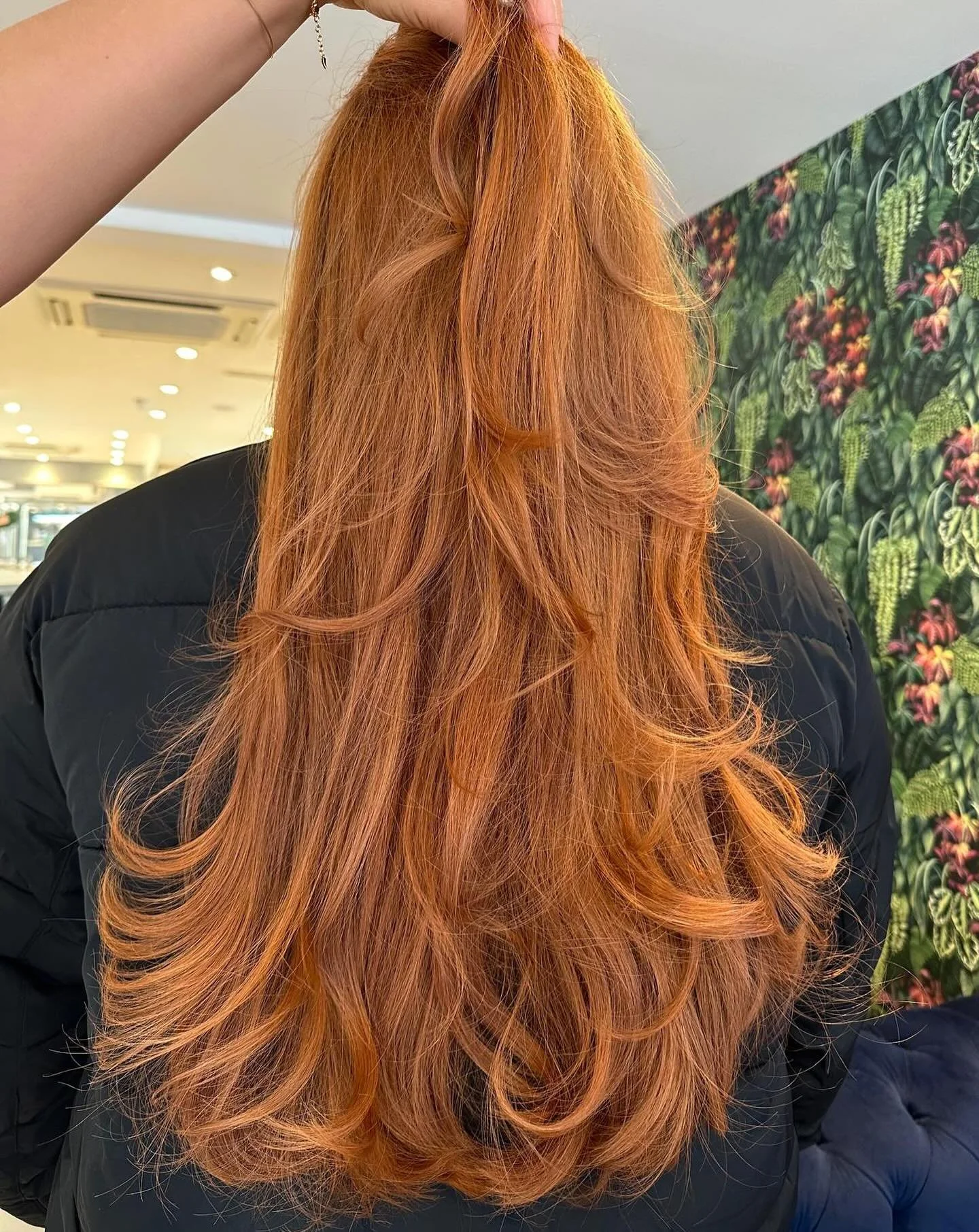 🎃🧡 Happy Halloween 🎃🧡

How beautiful is this colour and style!! Coloured by our Technician Miela using @lorealpro and cut and styled by our Stylist Phoebe 🧡

#hair #haringtonsmarlow #hairsalonmarlow #marlowhairdressers #cooperhair🧡🧡🧡
