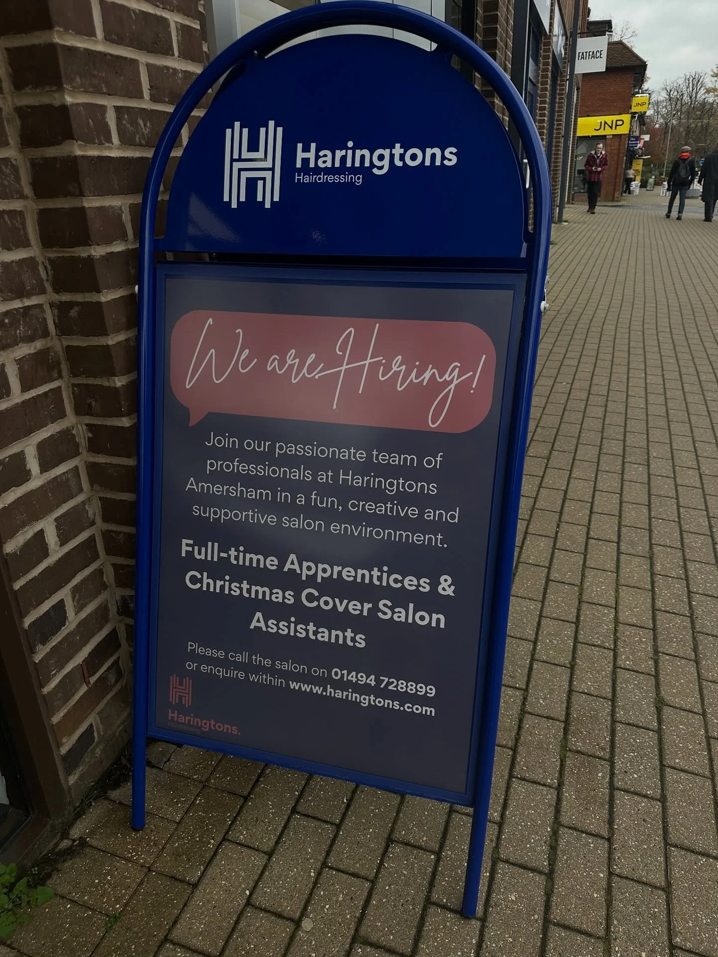 We are hiring!!🫶🏻🖤💋

Wanting to start your career in a hair dressing apprenticeship?✂️ 
Or just wanting to earn abit of extra money over December? 

Pop in and talk to one of our reception team!🤍