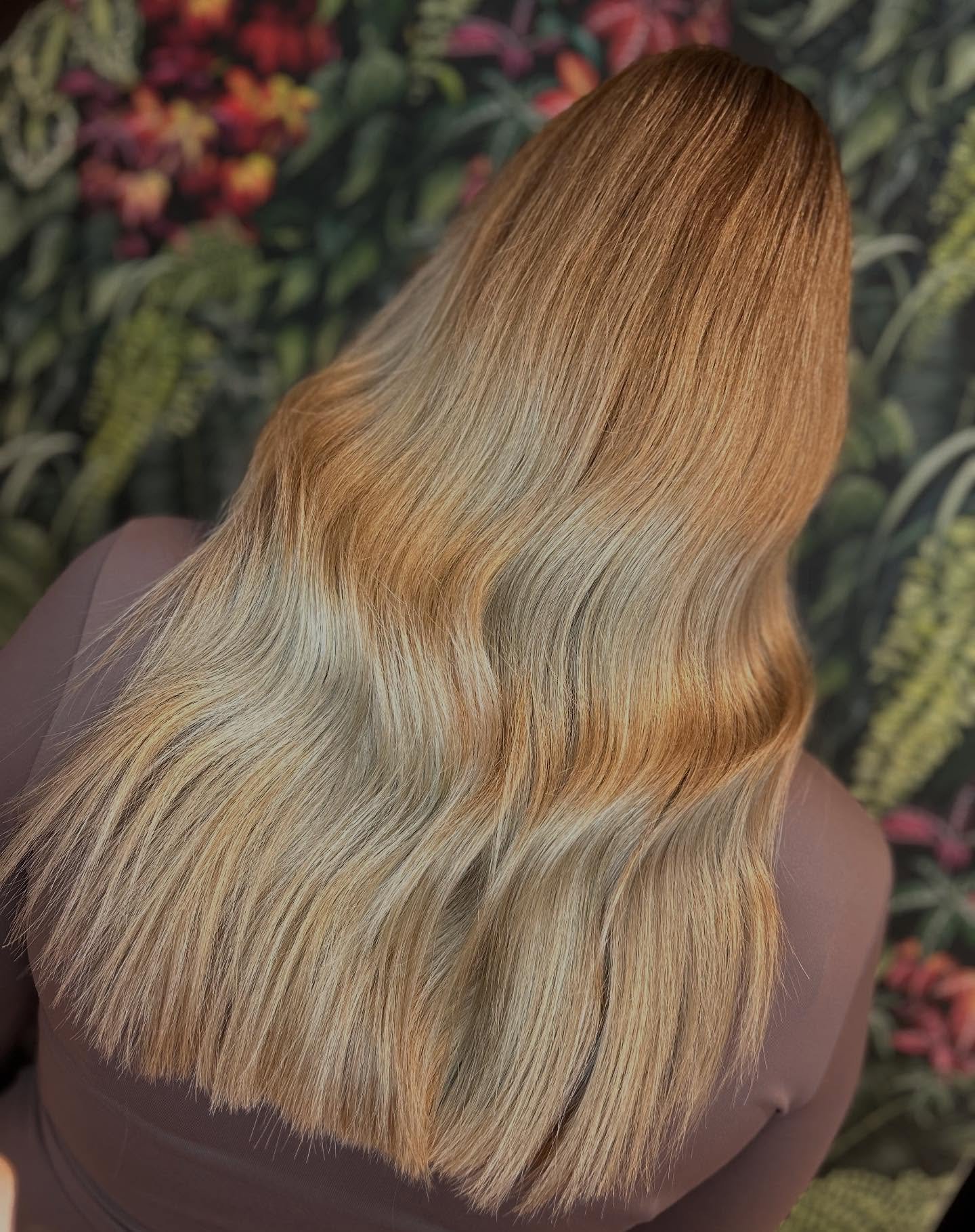 ✨Crafting the perfect blonde, one foil at a time✨

Colour created by our Technician Miela💫
Swipe to see the before photo&hellip;

#babylights #hairsalonmarlow #marlowhair #marlowhairdresser #haringtonsmarlow