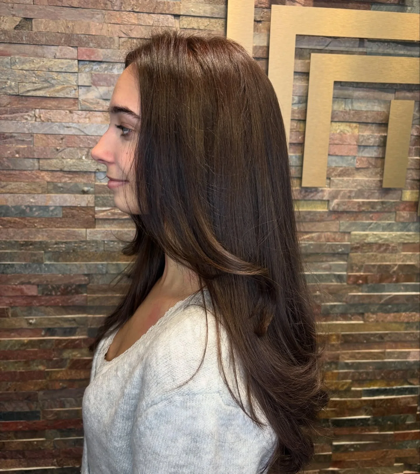 2026 colour refresh - glossed, revived, and glowing ✨

Colour by: @chelsie.coloring 
Cut and Styled by: @jasminejade_hair #cherrycolahair #colahair #hairglossing #loreal #glossyhair