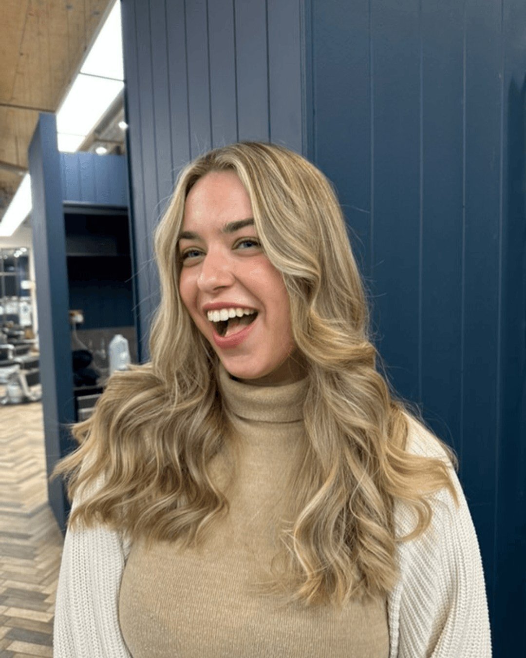 Loving this by Hannah at our Amersham salon ✨

Thinking of a new look? We have new client appointments available &mdash; book now and let Hannah work her magic! 💇&zwj;♀️

#Behindthechair #trending #newpost #amersham

Learn more www.haringtons.com