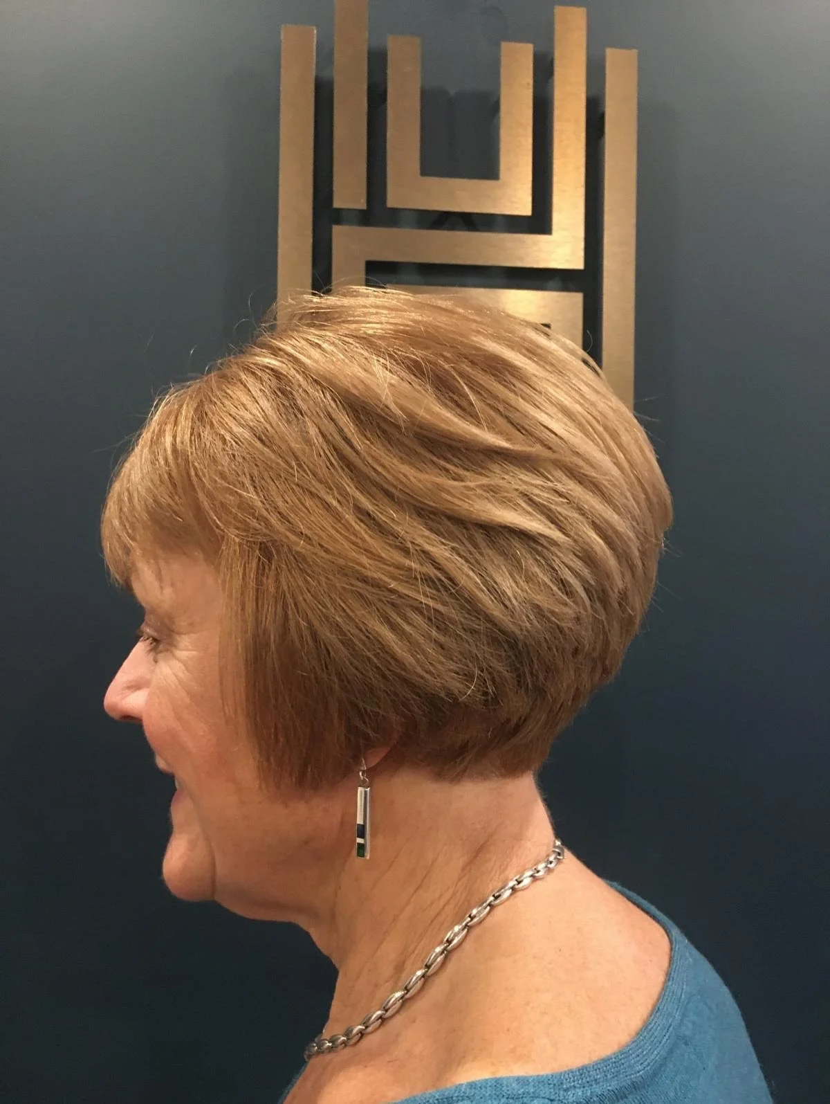 ✨ SHORT. CHIC. POWERFUL. ✨

This gorgeous layered crop is giving volume and movement, 💁&zwj;♀️🔥

Proof that short hair is anything but boring 💇&zwj;♀️💫
Cut &amp; styled by the talented Nicole ✂️👏

#shorthair #shorthairstyles #layeredbob #volumeh