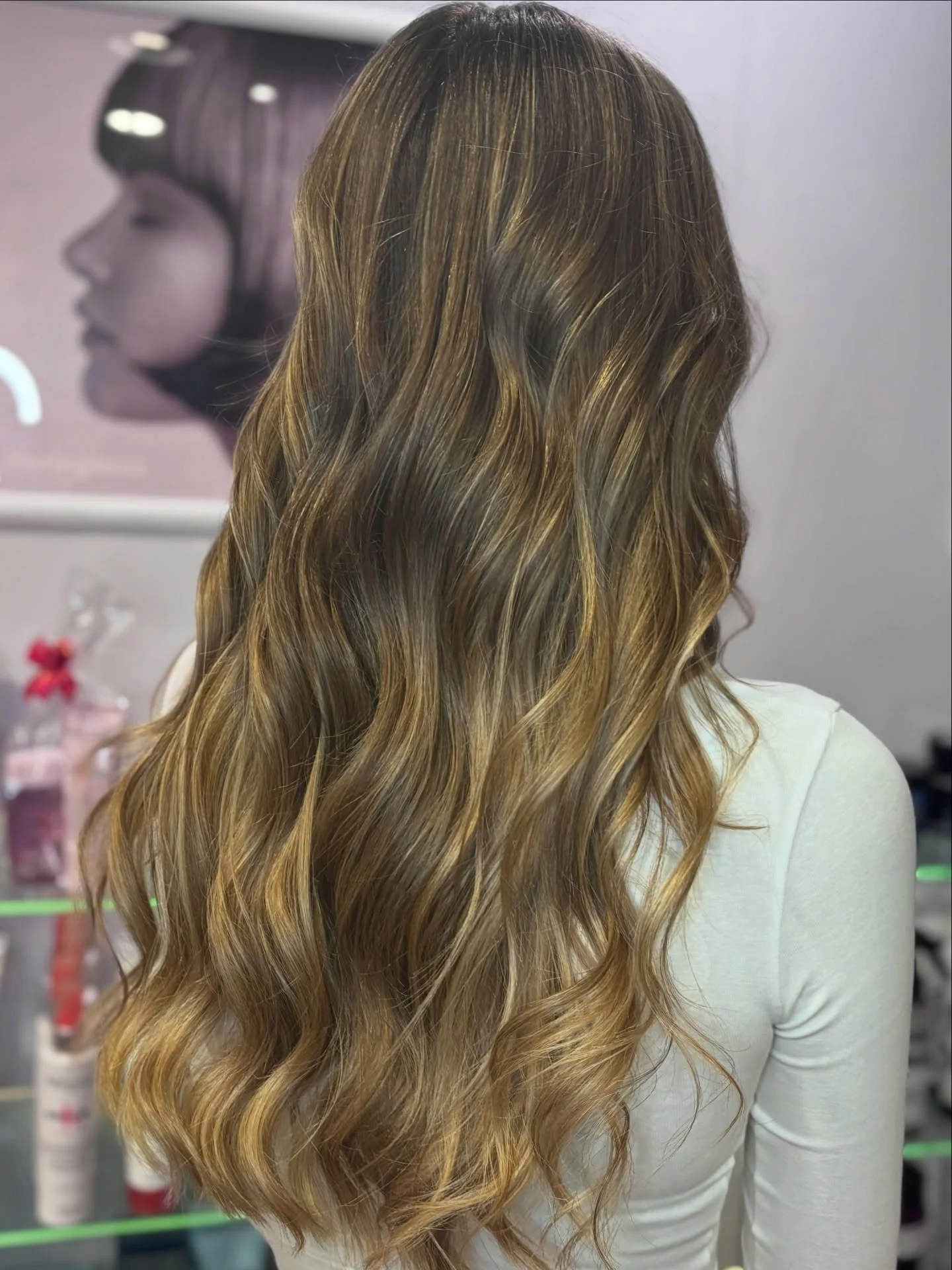 Cupid called&hellip; she wants this hair 💌✨

Beautiful colour by Chelsie @chelsie.coloring and styled to perfection by Zoe @hairbyzoe.erin . Valentine&rsquo;s hair inspo at its finest 💕 #SalonMagic #ValentinesHair #valentinesinspo #hairfyp #fyp