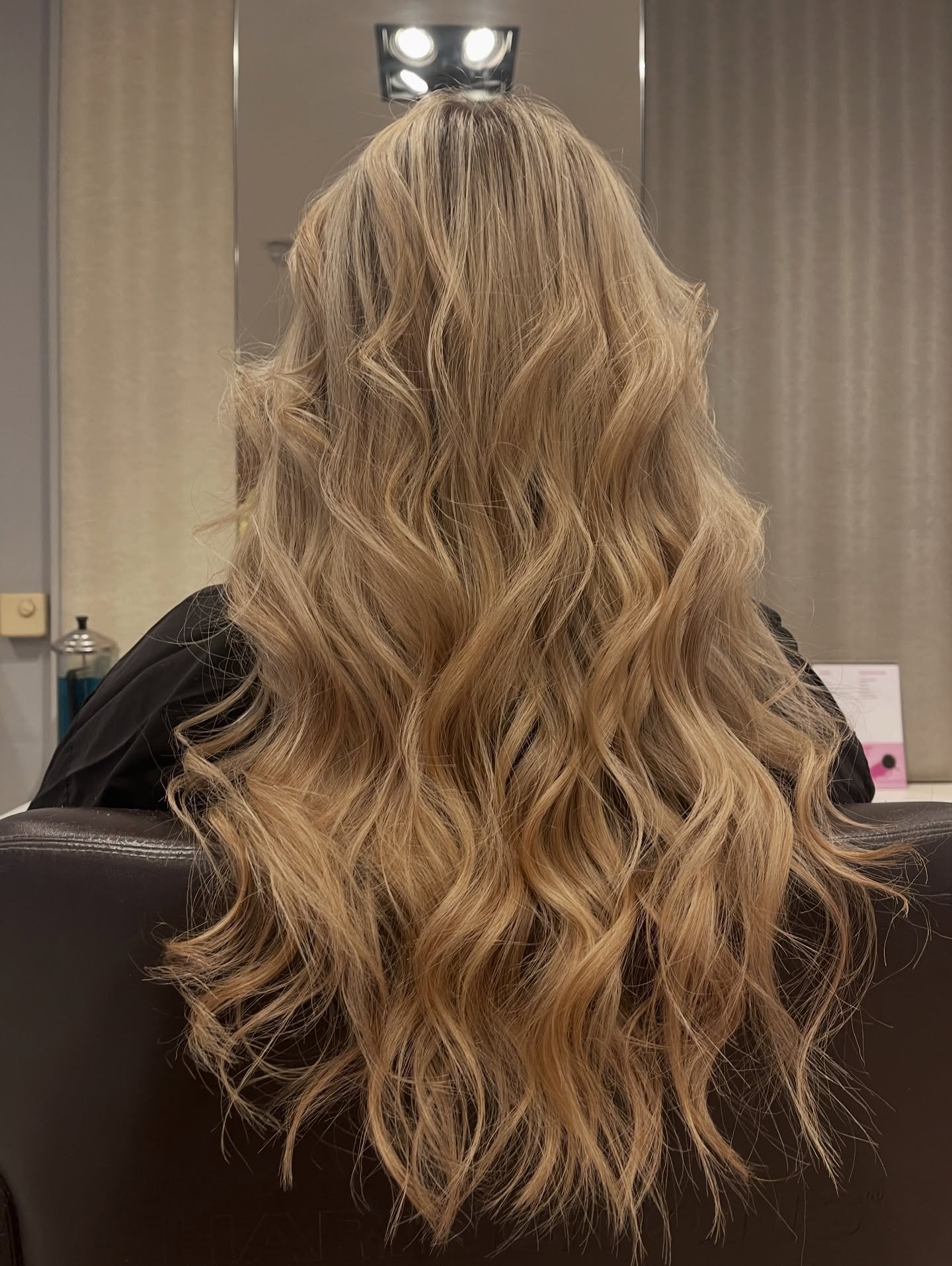 Golden, sun-kissed blonde with soft honey and creamy vanilla tones, blended to perfection ✨💛 

The colour, beautifully created by Emily, adds radiant dimension and shine that catches the light from every angle.

The cut, expertly crafted by Sam, fea