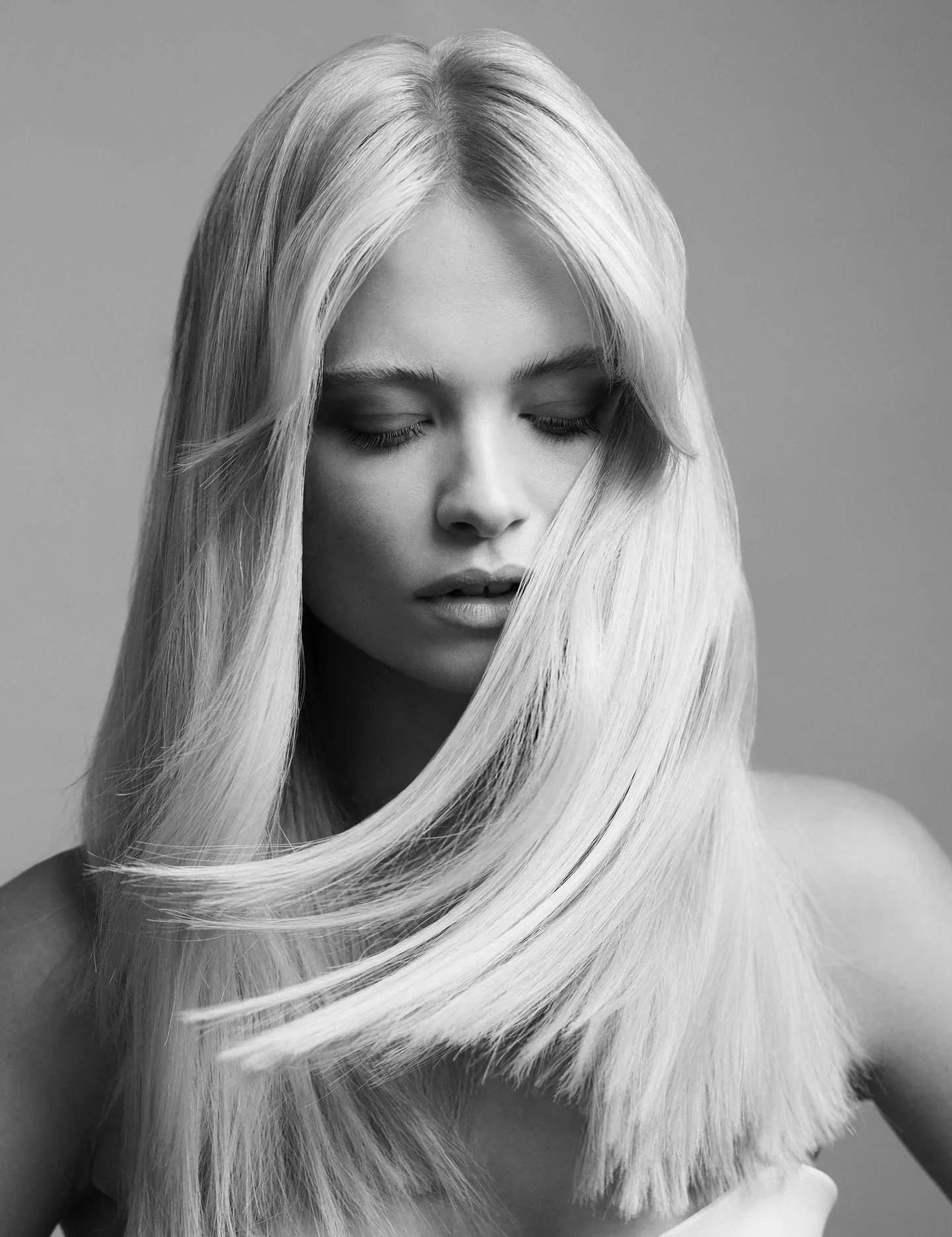 Blonde isn&rsquo;t just a colour.

It&rsquo;s precision. It&rsquo;s tone. It&rsquo;s maintenance. It&rsquo;s artistry.

At Haringtons we specialise in creating blondes that look effortless &mdash; but are anything but.

Ready for your transformation?