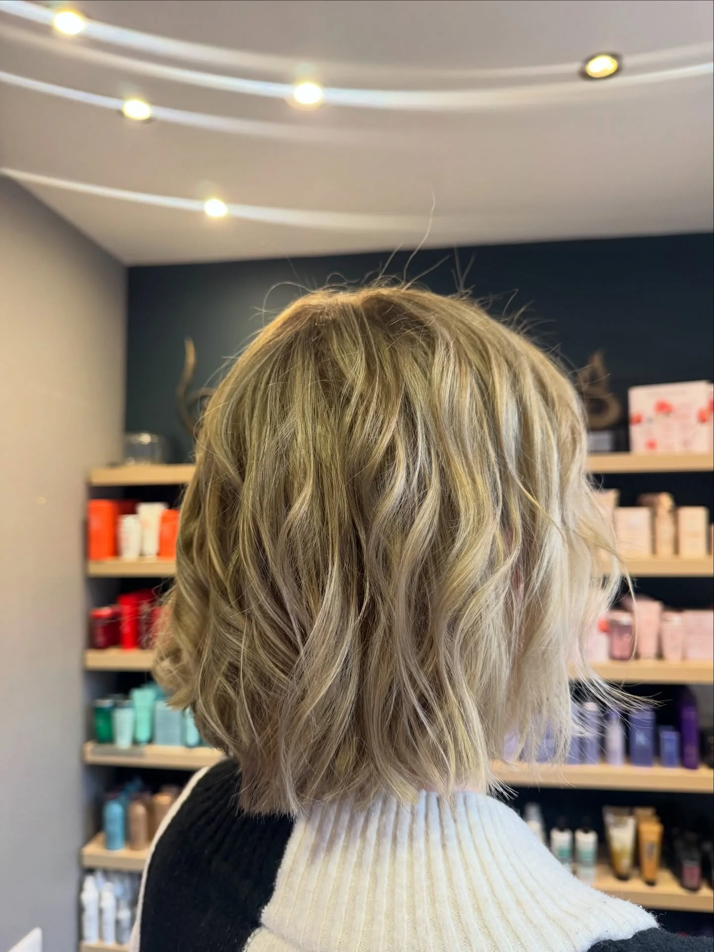 Dimensional blonde done right ✨ 
Soft waves, seamless blending, and just the right amount of brightness to make this bob come alive.

Our colour technician Tori worked her magic to create this beautifully natural, multi-tonal blonde that moves and ca