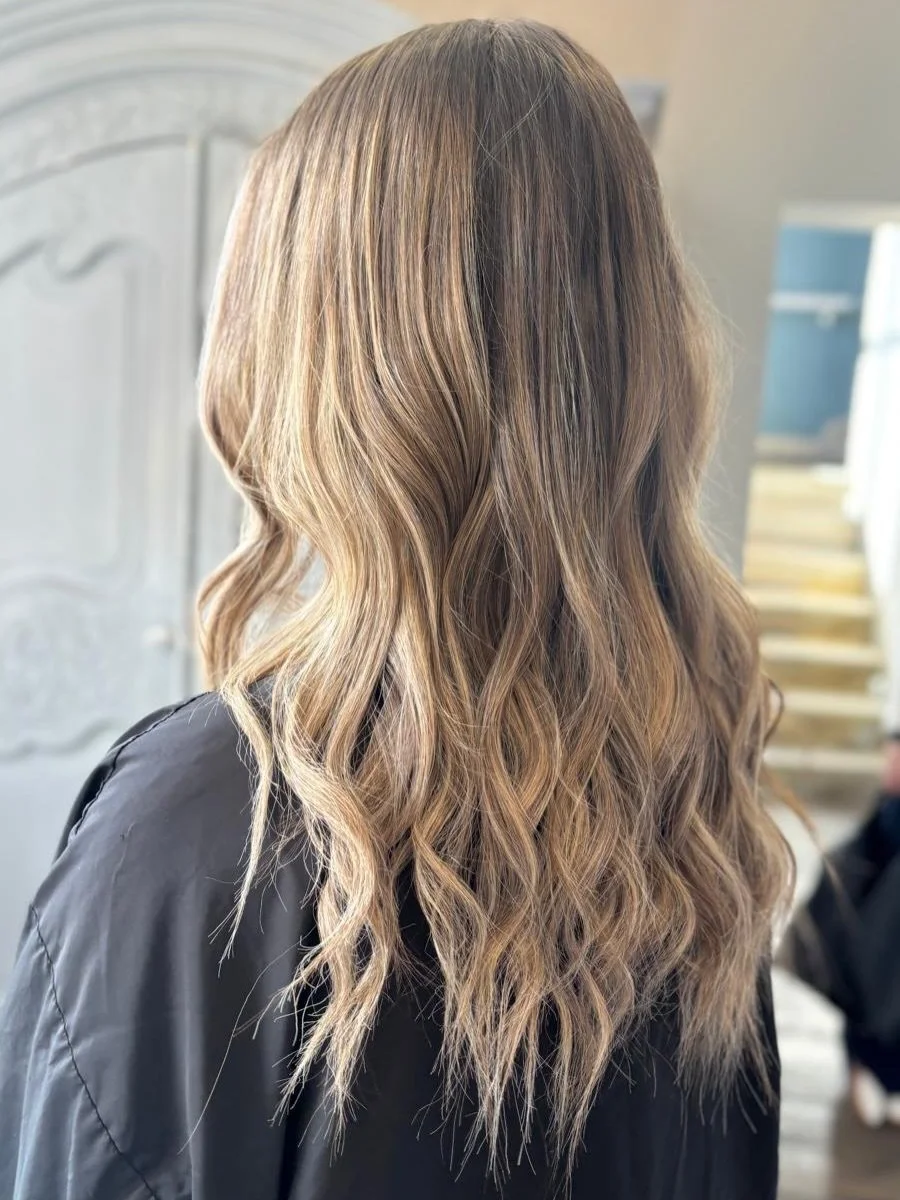 From grown-out and flat ➡️ to soft, dimensional, lived-in blonde ✨ swipe for the before >

We brightened things up while keeping it natural and low-maintenance&mdash;hello effortless glow 🤍

Hair colour by Tori 🎨 @houseof_strands 

What do you t