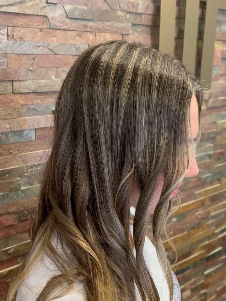 Beach waves in a heat wave ☀️ Colour by: Chelsie @chelsie.coloring ☀️ Cut, style &amp; caption by: Kai @trew.cut  #beachwaves #heatwave #trending