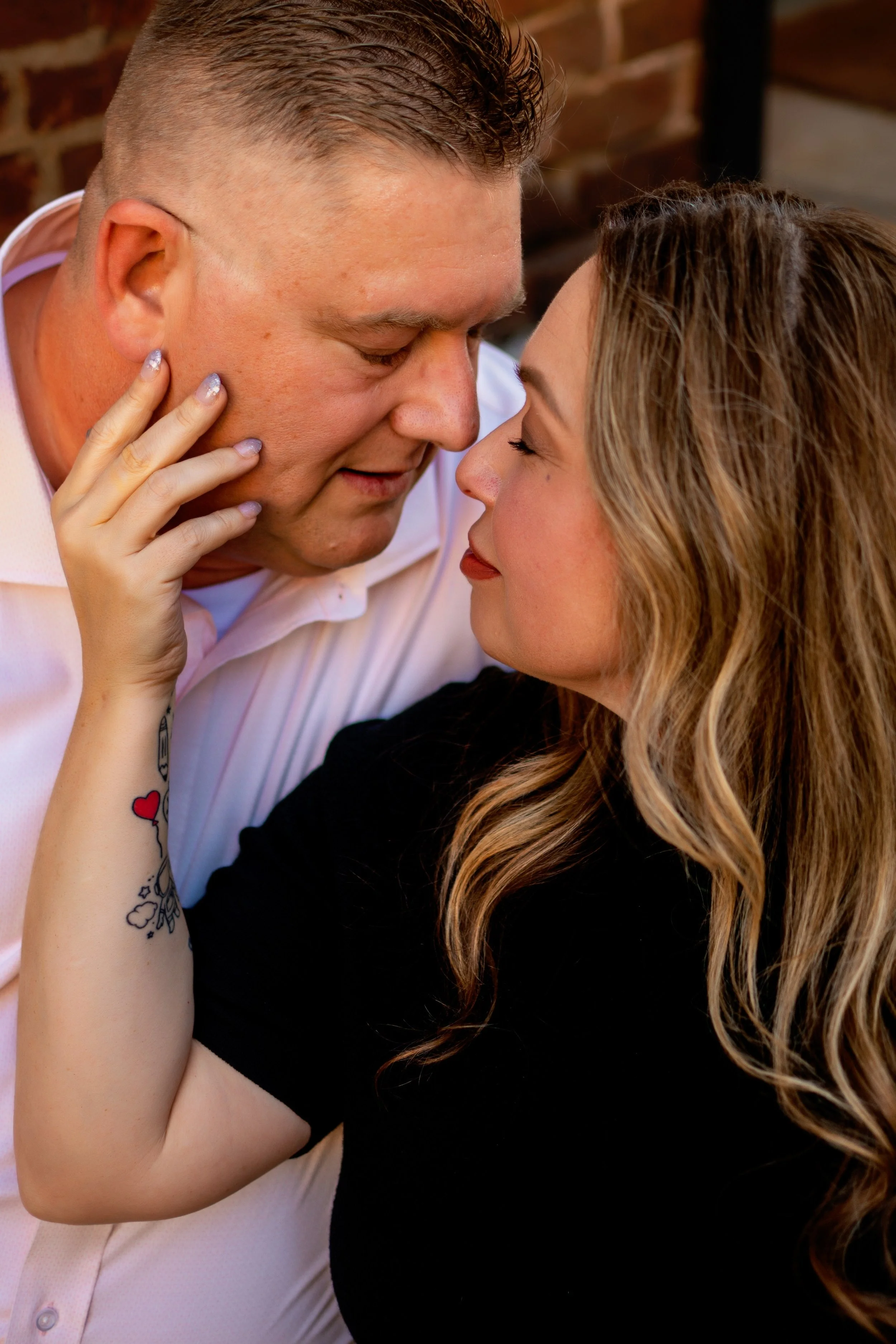 couple-downtown-clarksville-tn-14.jpg