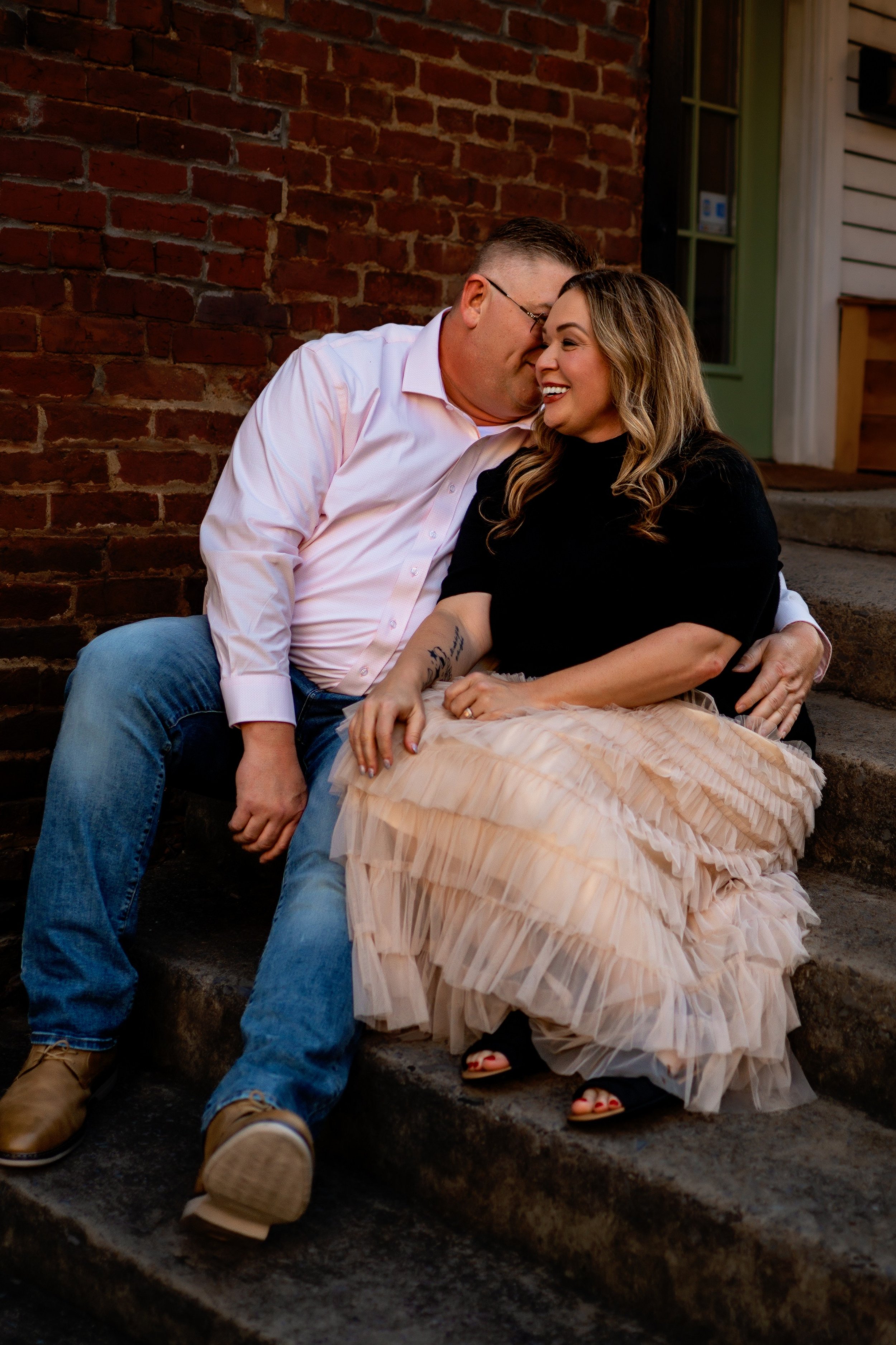 couple-downtown-clarksville-tn-11.jpg