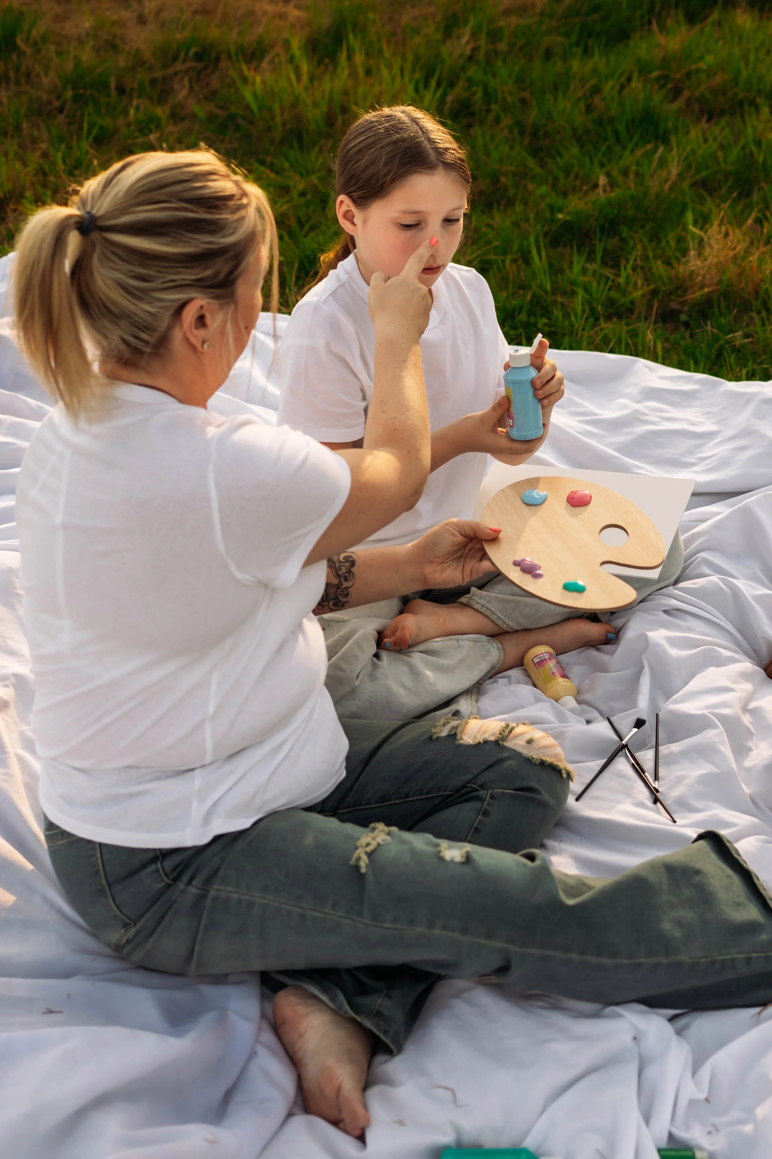 AMommy-and-me-painting-in-clarksville-field-4.jpg