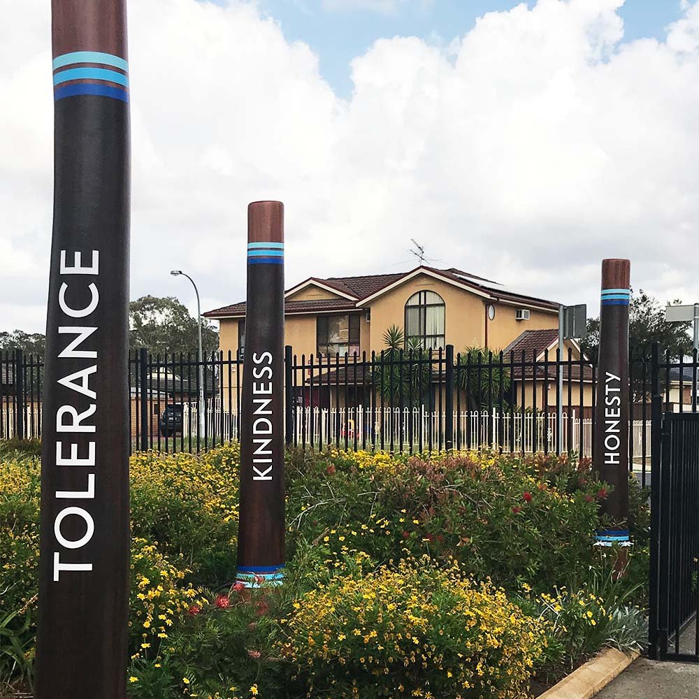 blackwell-public-school-didgeridoo-totems.jpg
