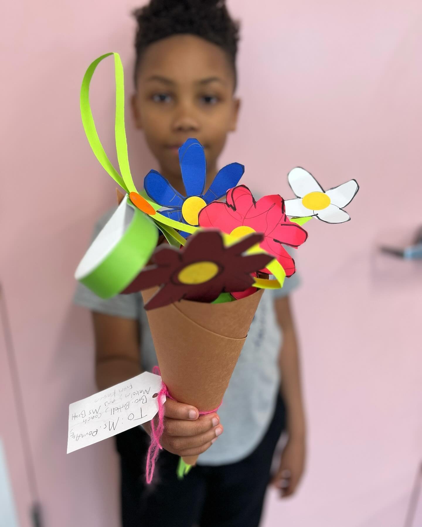 @artwithmiss.brott helped us make teacher appreciation bouquets to give to our favorite adults #💐🥹 

are these not the sweetest things you&rsquo;ve ever seen?!