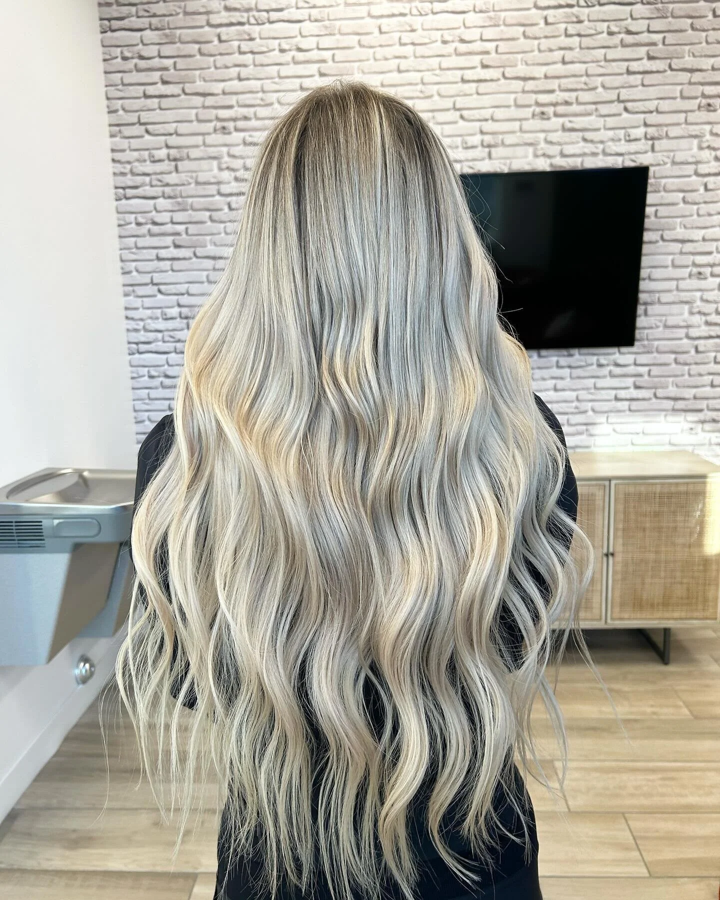 Dimensional blonde angel with 22in bead in weft extensions 👼