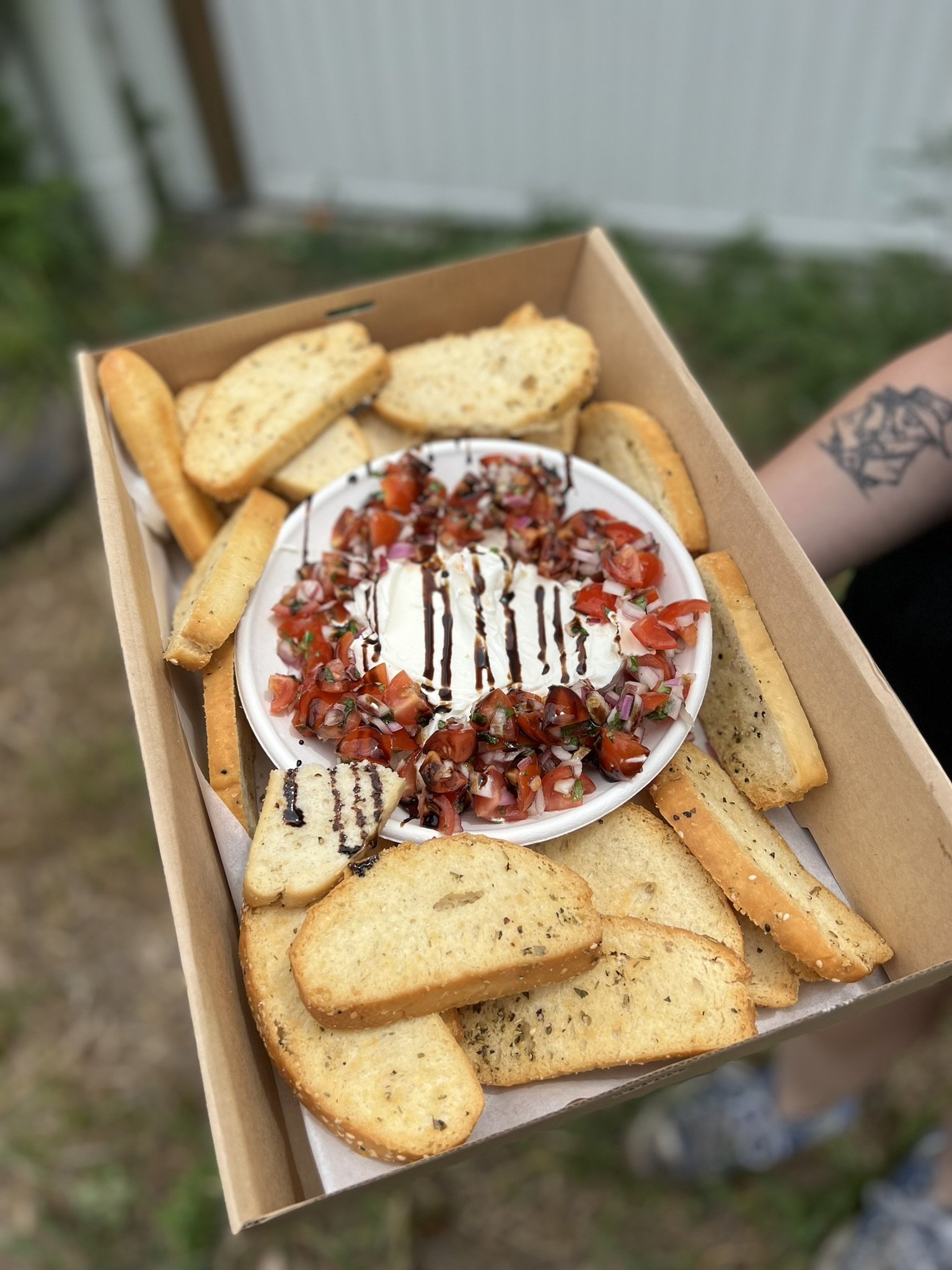Whipped Fetta Bruschetta Dip Box (vego)