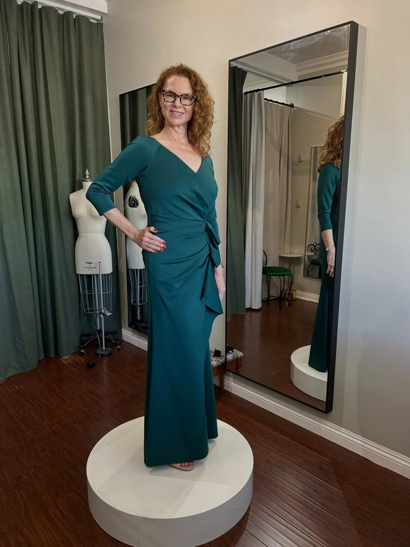 Mother of the Groom's dress alteration for Susan ✨

#studiocity #alterationspecialist #alteration