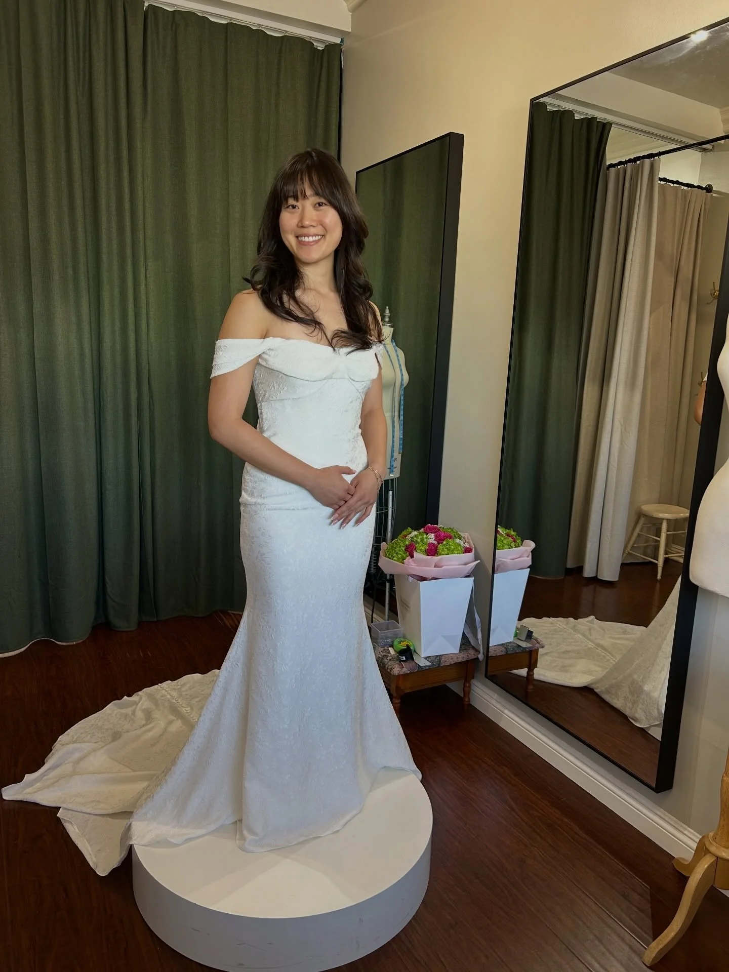 Congratulations Megan🥂💐Wedding dress alterations by NEEWIN Team ✨

#neewin #neewinalteration #weddingalterations #weddingdresses