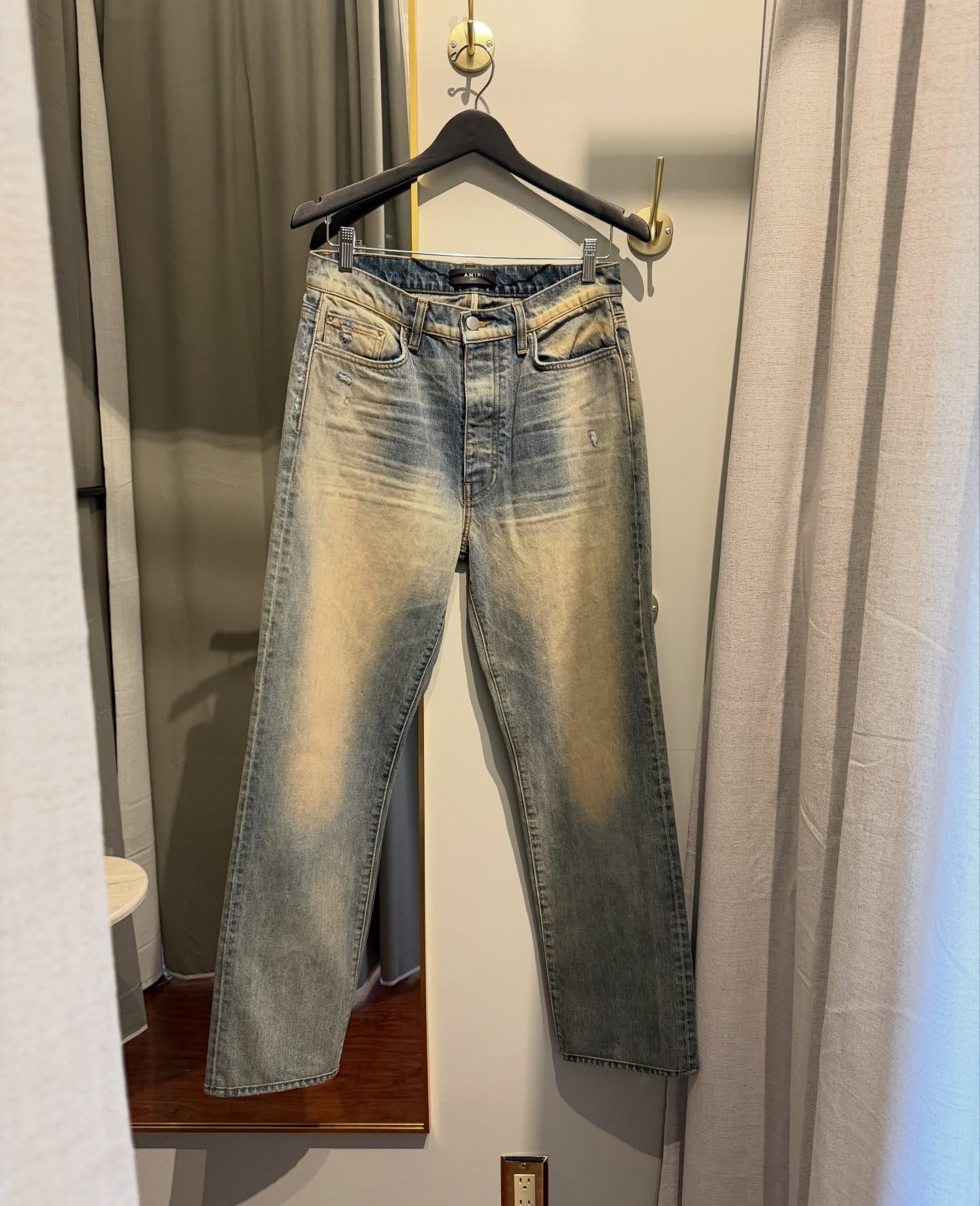 Jeans hem original @amiri ✨

#amiri #jeans #tailor #studiocity