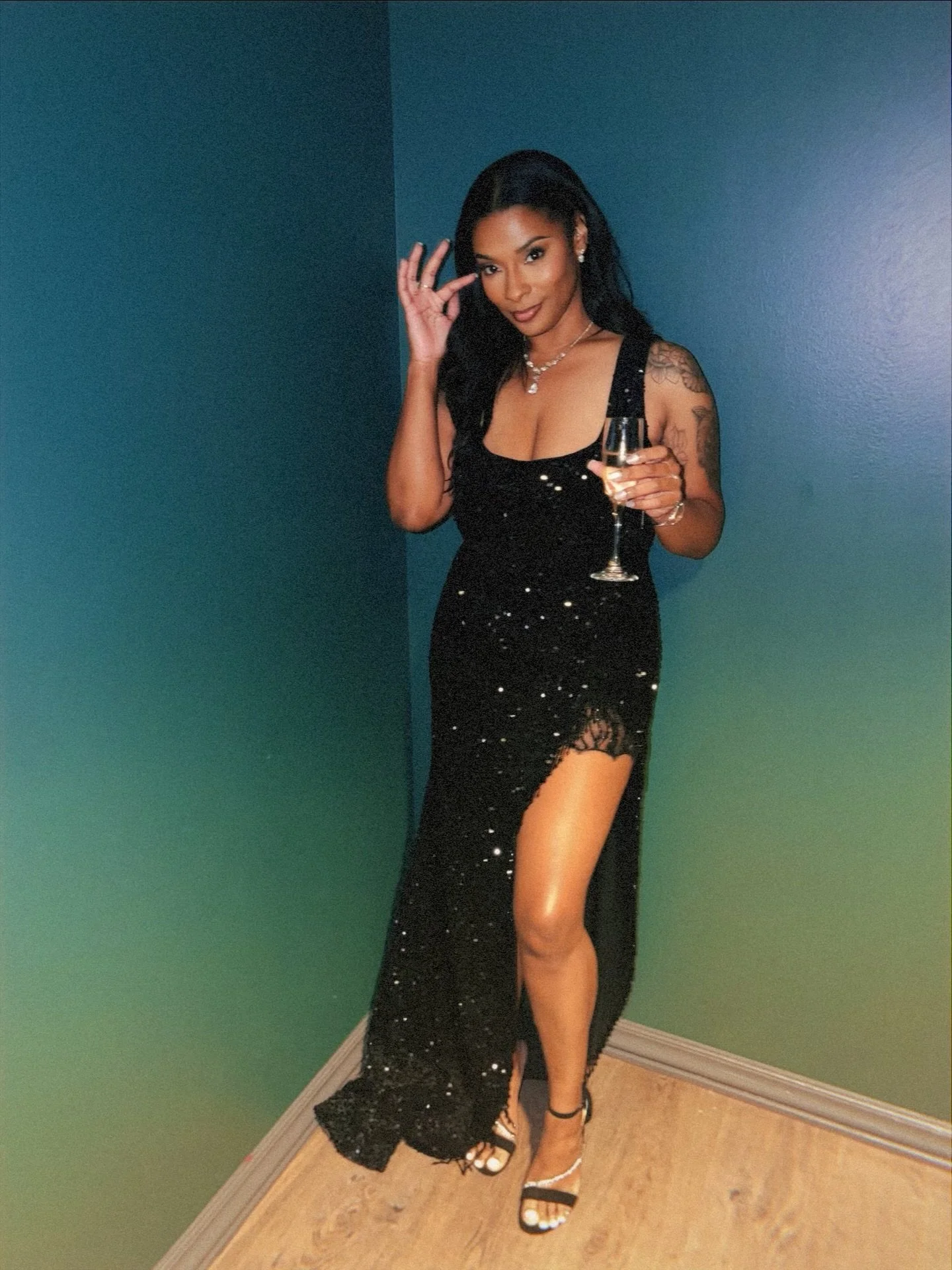 Aisia looks stunning in her dress attending a wedding 🖤✨

#wedding #sequindress #neewinalteration #tailor