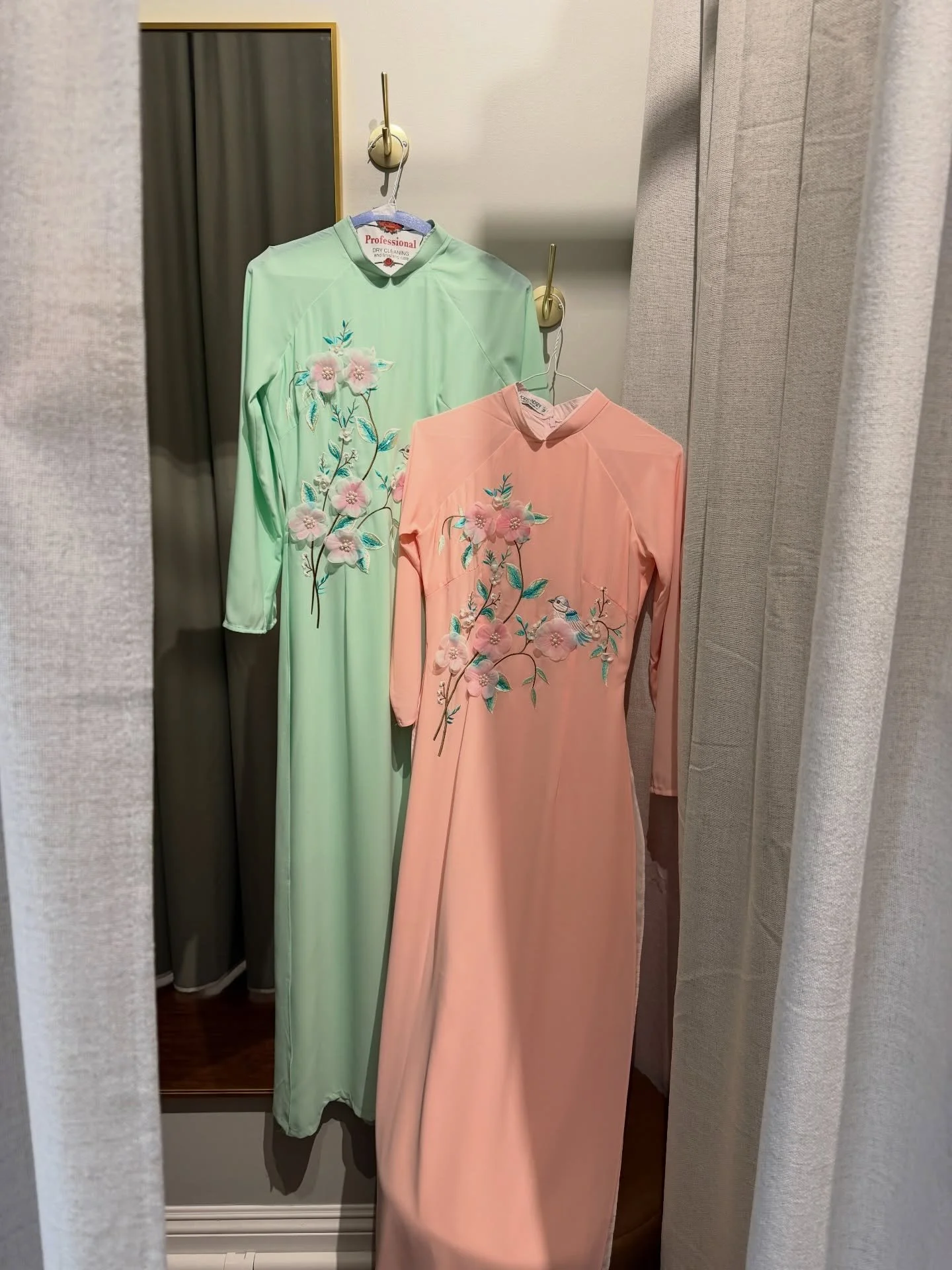 &Aacute;o D&agrave;i | Vietnamese Traditional Dress Alteration ✨

#aodai #tet2026 #neewinalteration